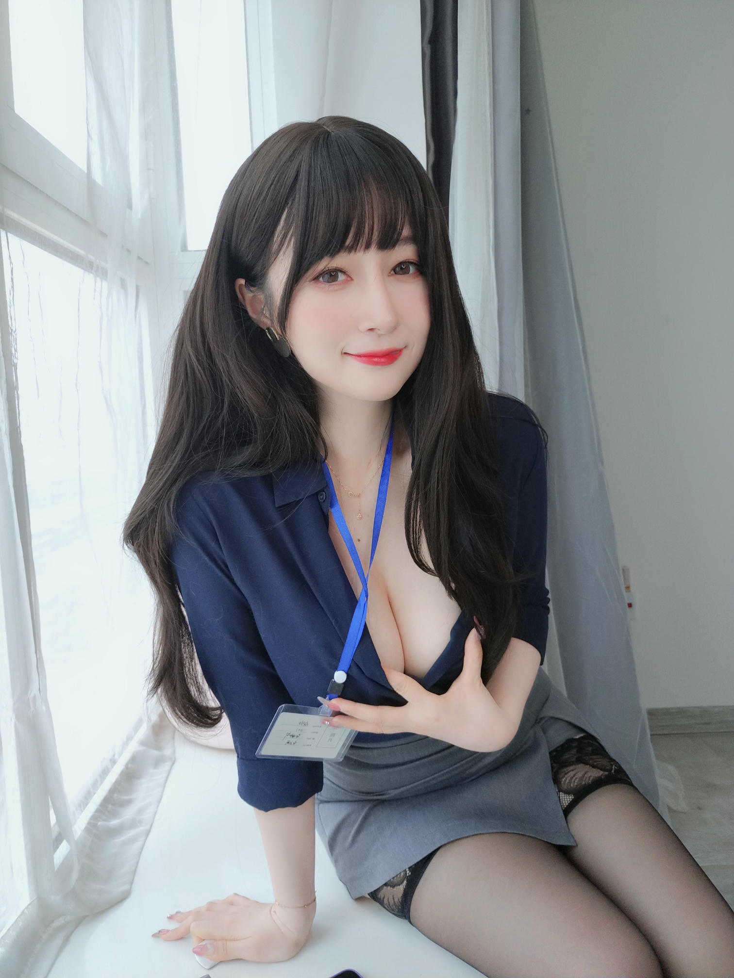 白银81 NO.124 Fantia-2022年12月会员合集(31套)[355P+8V-1.59G]-20221208【白银81】新しく来た女性同僚はとても大胆です_第1集