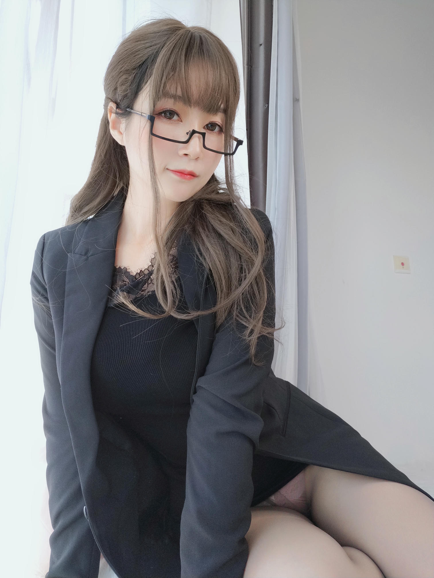 白银81 NO.049 黑西服 [136P7V-930MB]_第1集