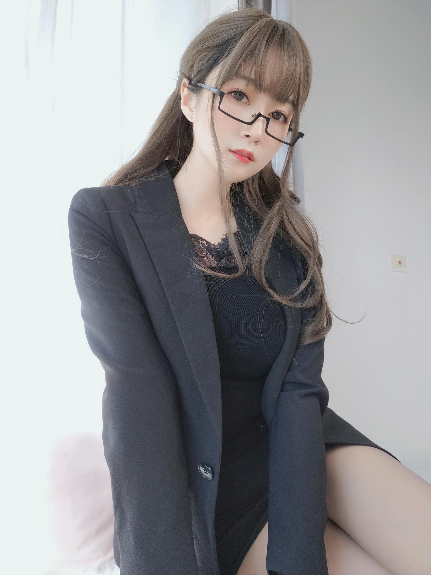 白银81 NO.049 黑西服 [136P7V-930MB]_第1集