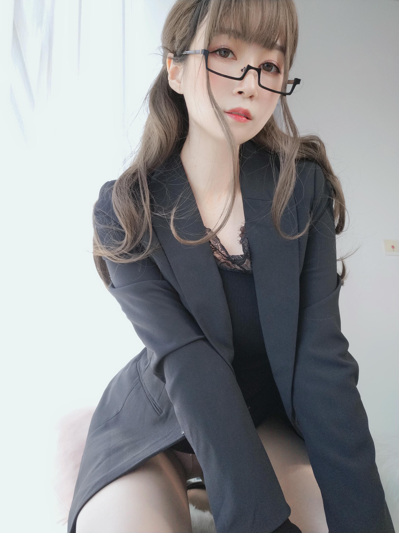 白银81 NO.049 黑西服 [136P7V-930MB]_第1集