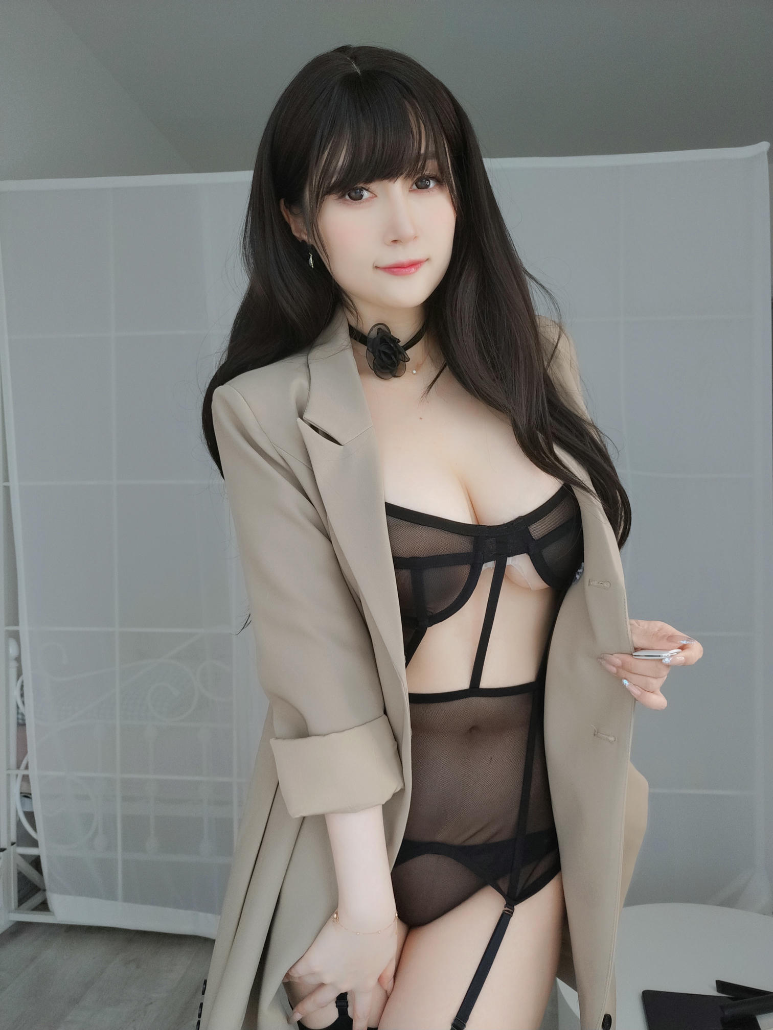 白银81 NO.135 23年03月会员合集[287P-4V-1003.5M]-001：こっそり他人にバレないように_第1集