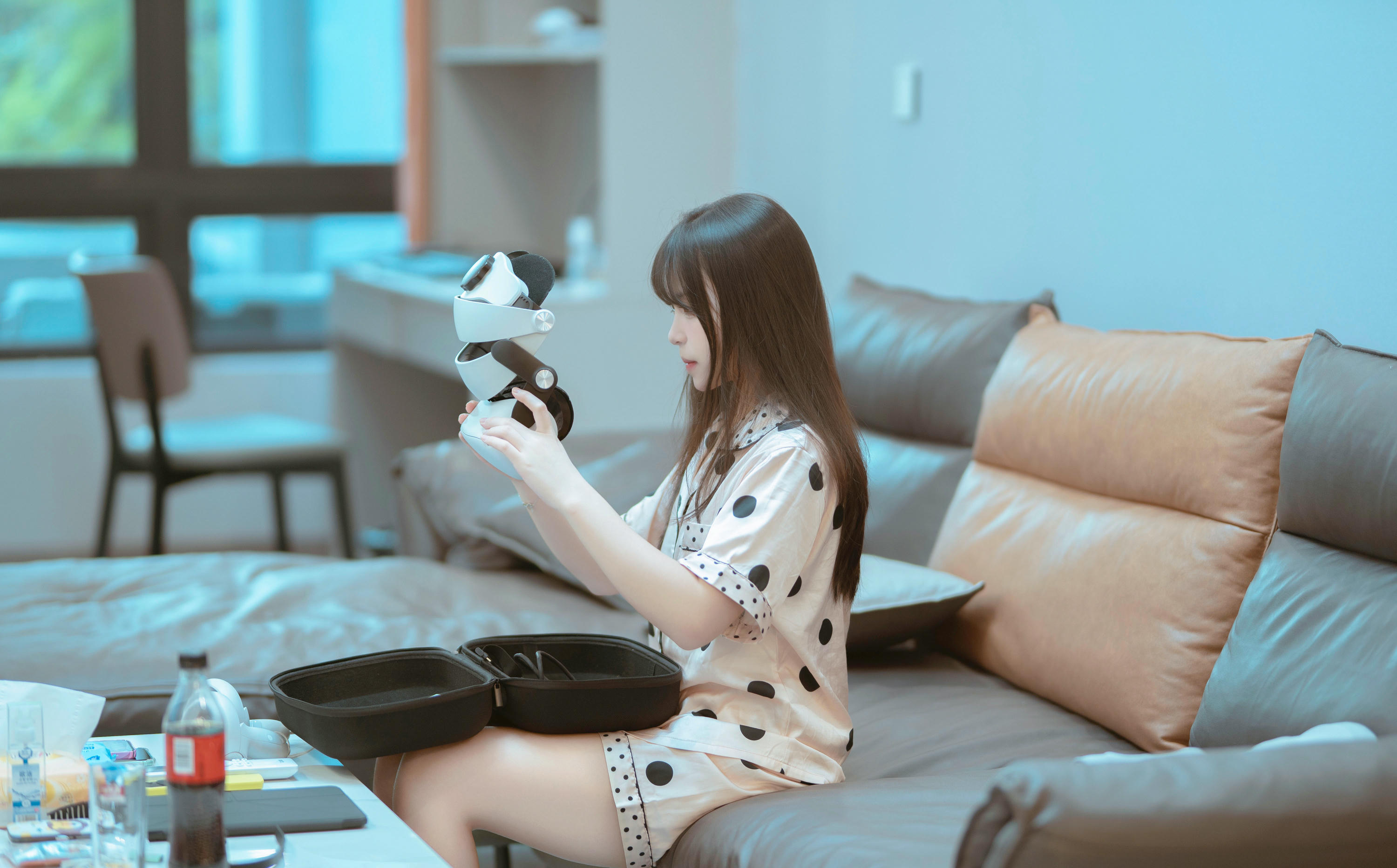 Bangni邦尼 NO.015 偷偷在房间玩ss游戏[10P 29.9MB]_第1集