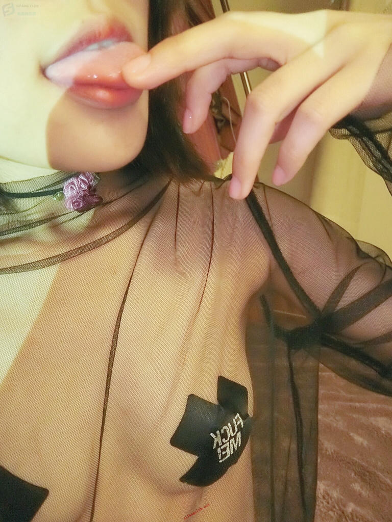 布丁大法 NO.001 黑丝 [103P4V 1.45GB]_第1集