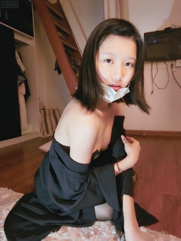 布丁大法 NO.001 黑丝 [103P4V 1.45GB]_第1集