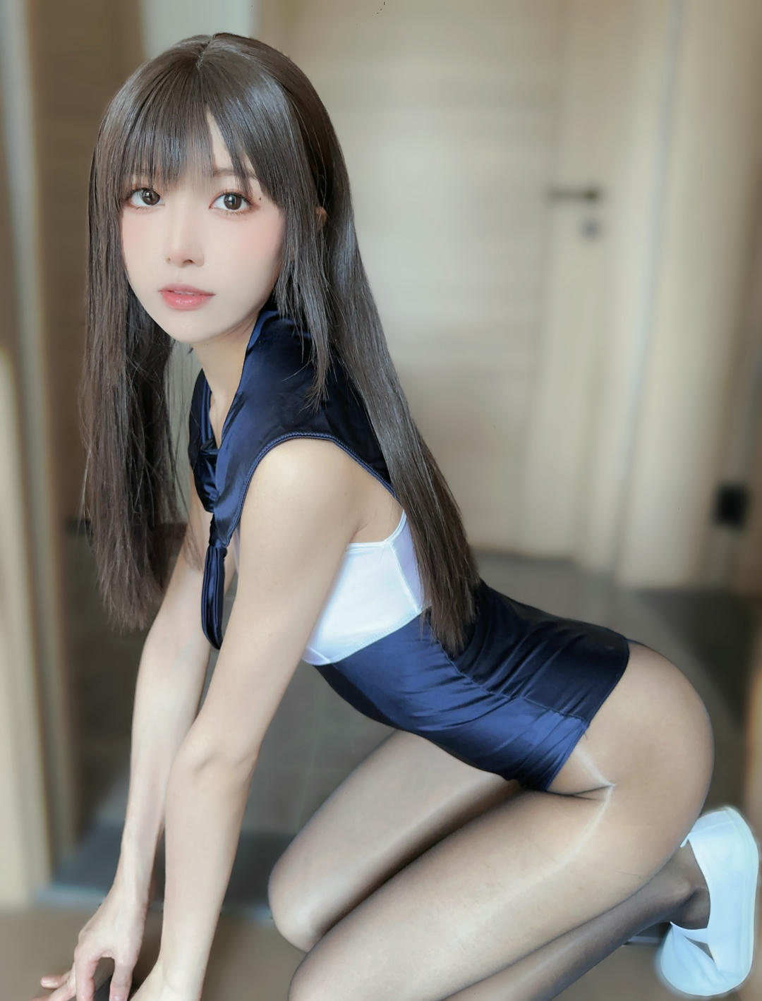 布丁大法 NO.059 无内黑丝蜜臀美腿 蓝色连体泳 [95P+6V／853MB]_第1集