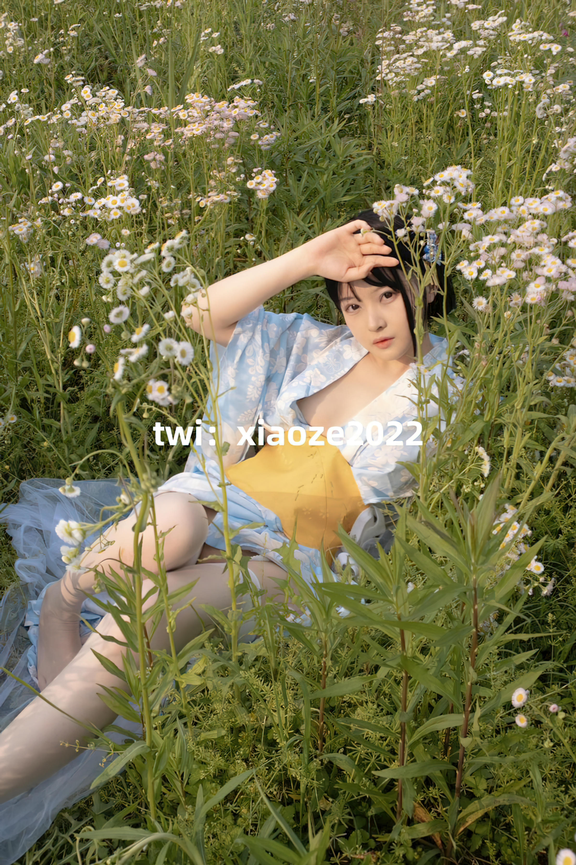 白莉爱吃巧克力 NO.000 马甲xiaoze2022 [195P1V 3.40GB]-NO.02 花海和服 [18p]_第1集