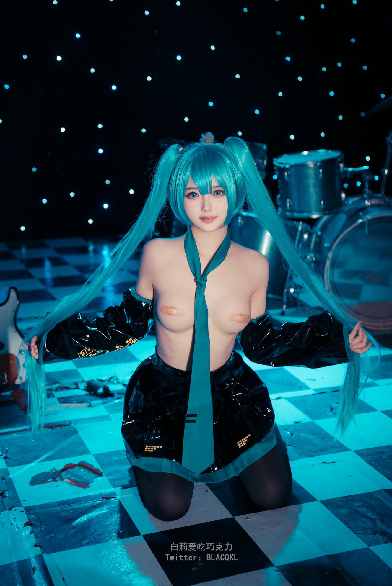 白莉爱吃巧克力 NO.004 miku [102P-901MB]_第2集