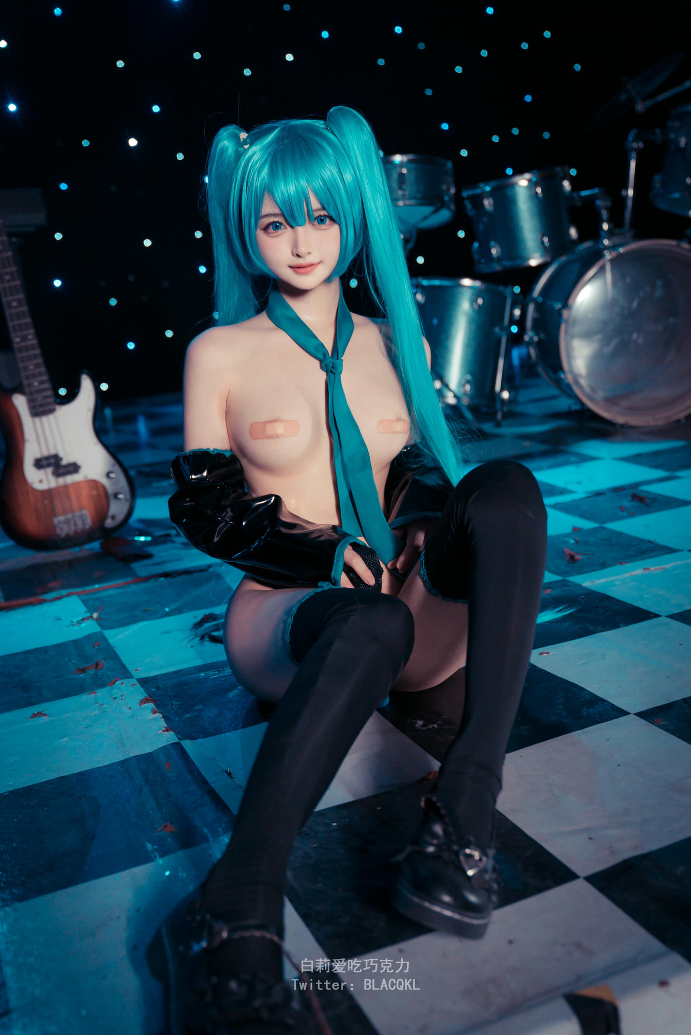 白莉爱吃巧克力 NO.004 miku [102P-901MB]_第3集