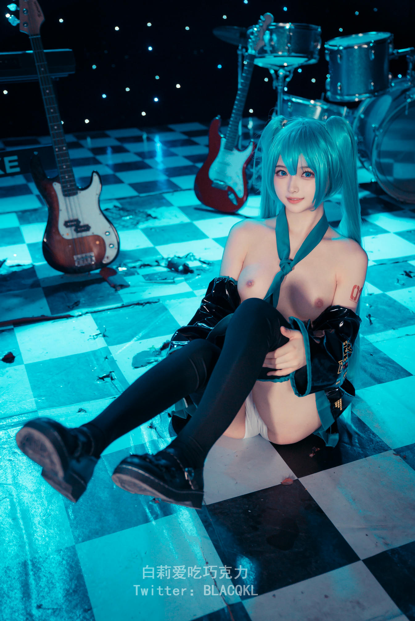 白莉爱吃巧克力 NO.004 miku [102P-901MB]_第4集