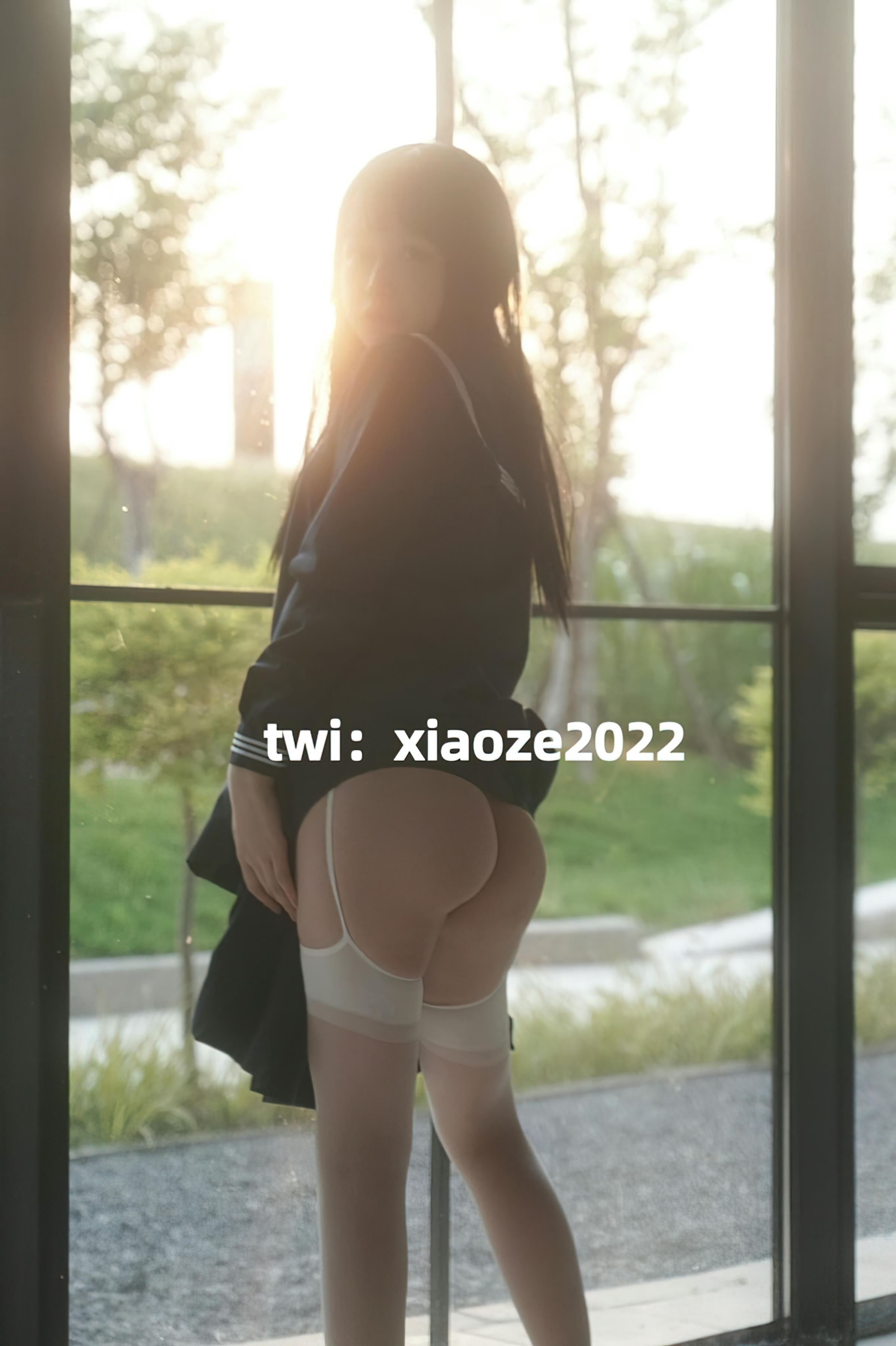 白莉爱吃巧克力 NO.000 马甲xiaoze2022 [195P1V 3.40GB]-NO.04 户外露出 [21p]_第1集