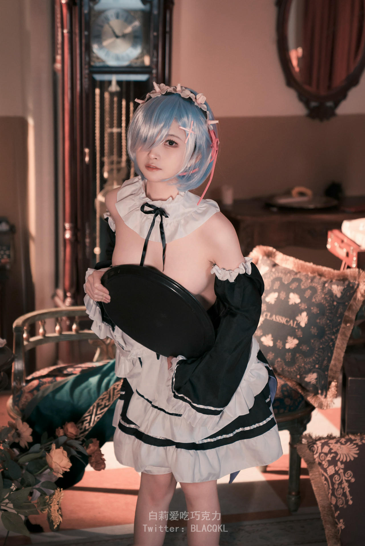 白莉爱吃巧克力 NO.014 蕾姆女仆装 [49P 251MB]_第1集