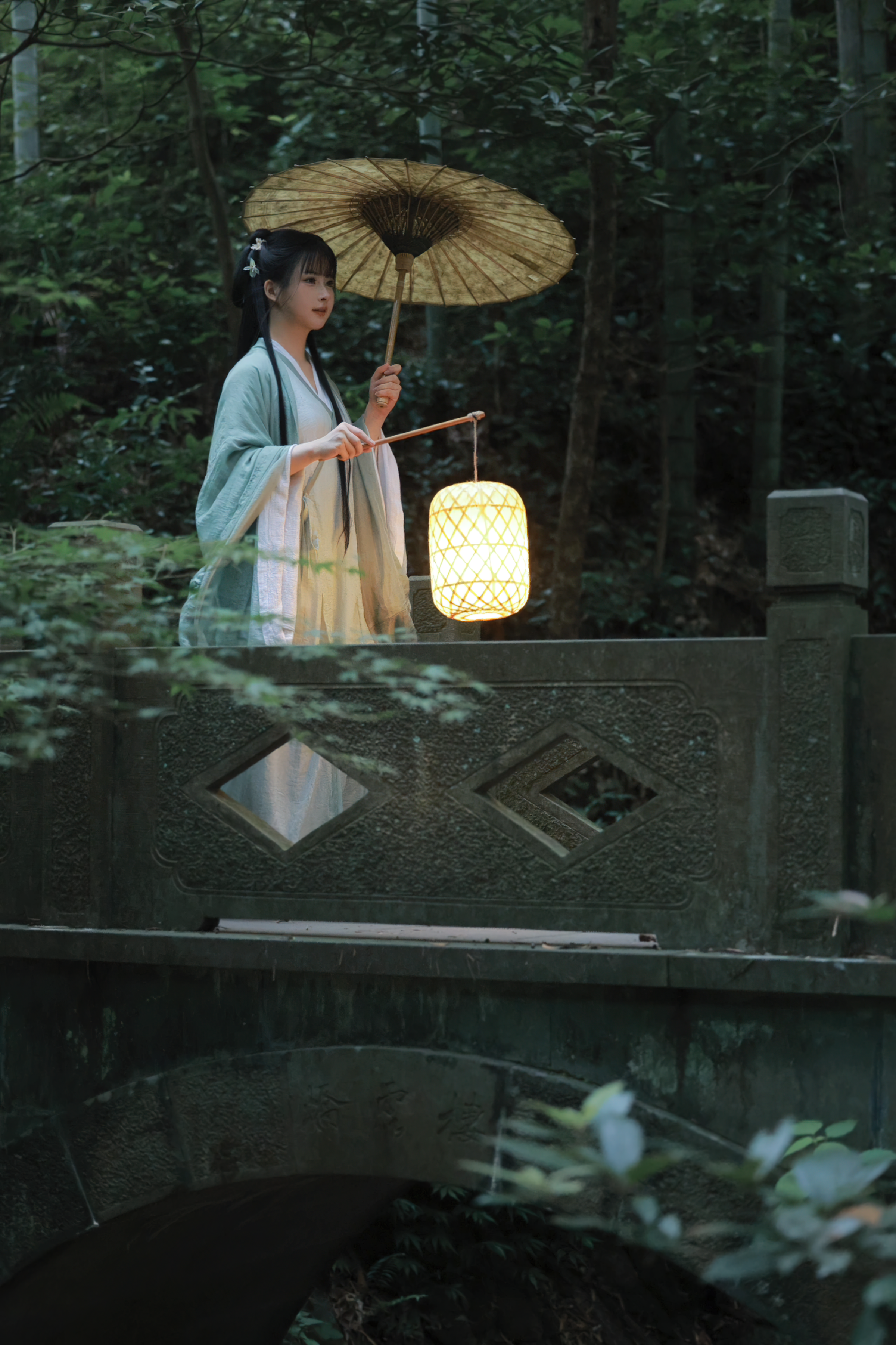 白莉爱吃巧克力 NO.015 原理猪 古风汉服 [9P 311MB]_第1集