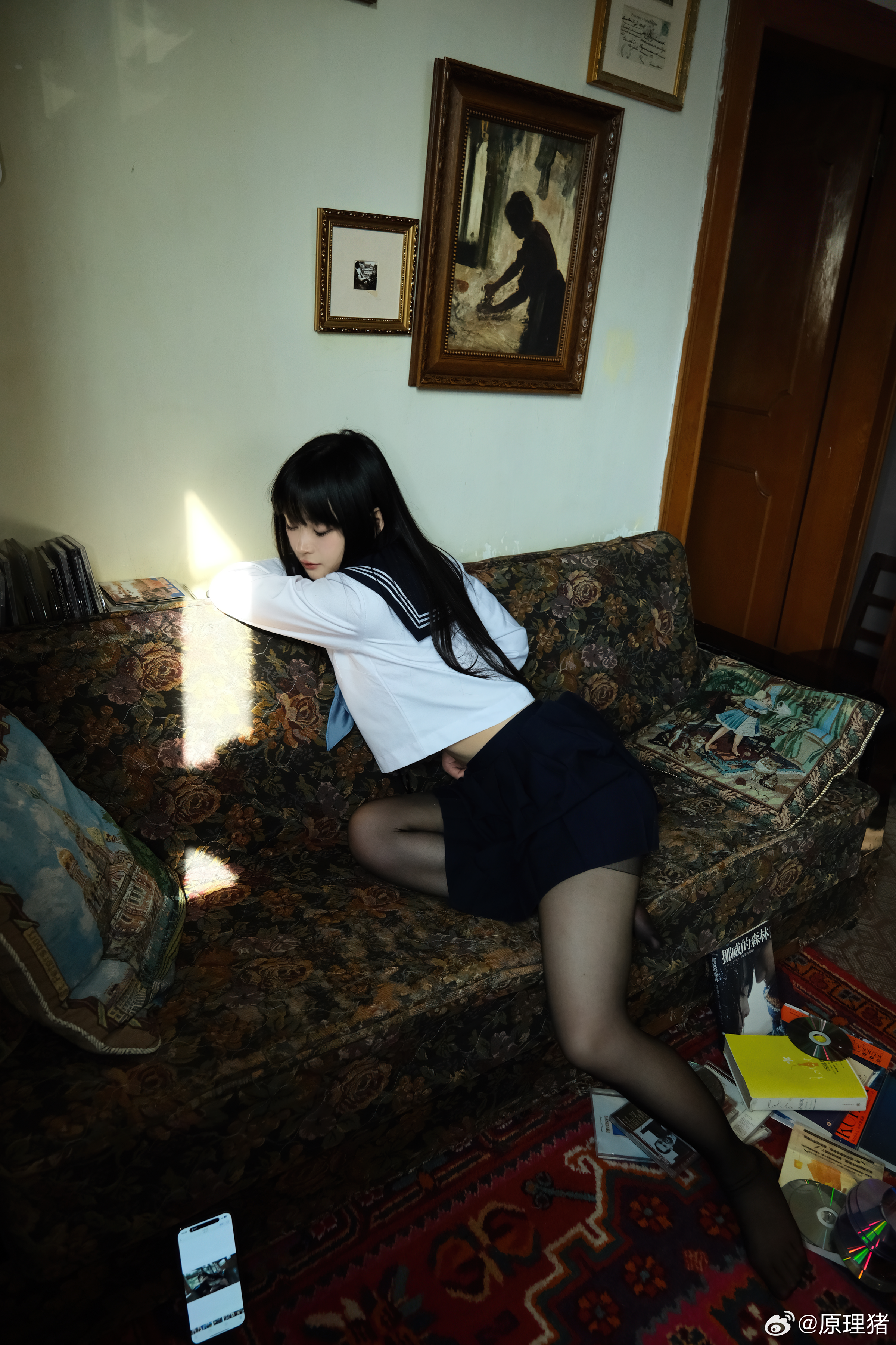 白莉爱吃巧克力 NO.017 原理猪 闺房JK [19P 732MB]_第1集