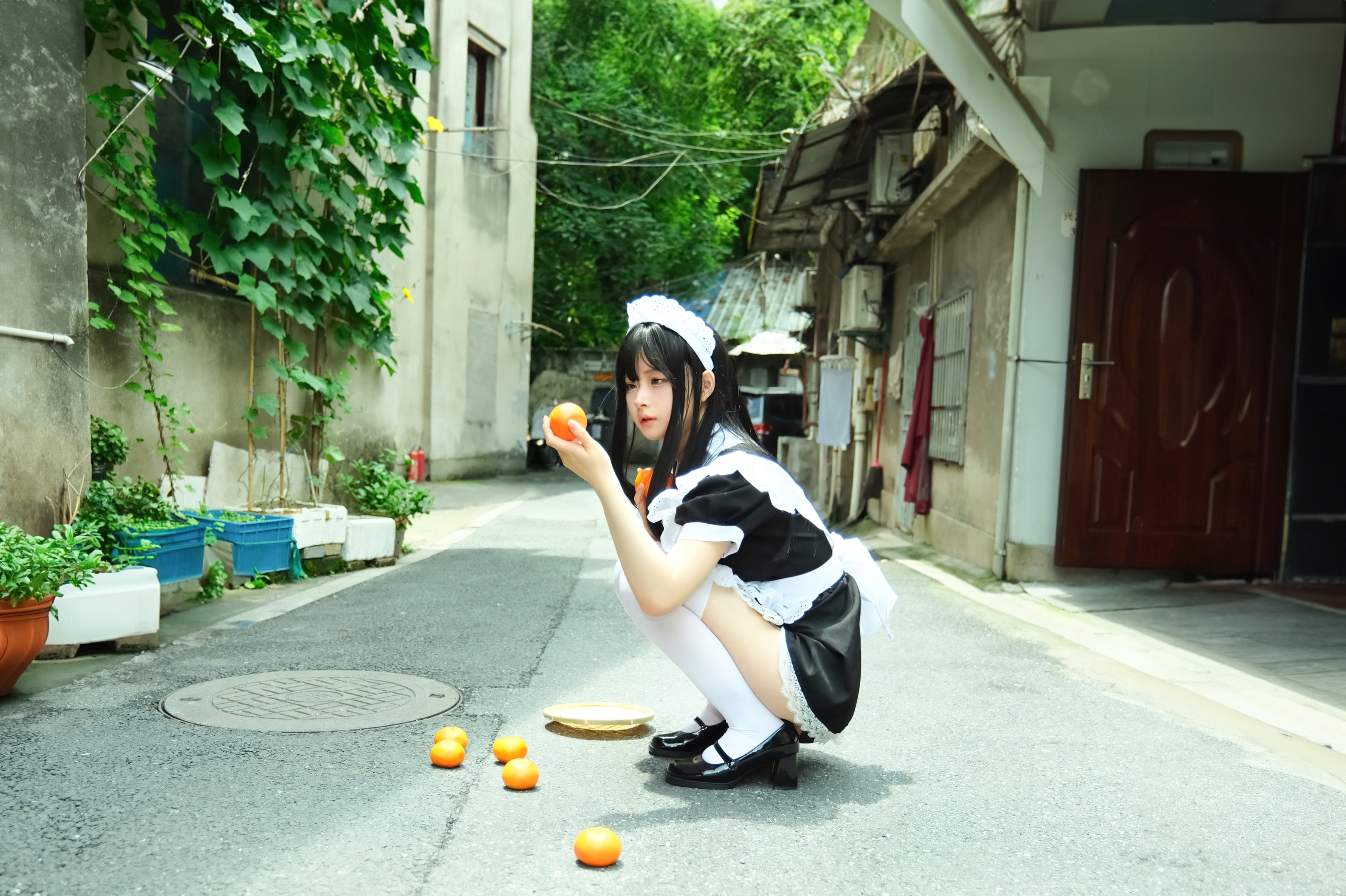 白莉爱吃巧克力 NO.019 原理猪 深巷女仆 [11P 487MB]_第1集