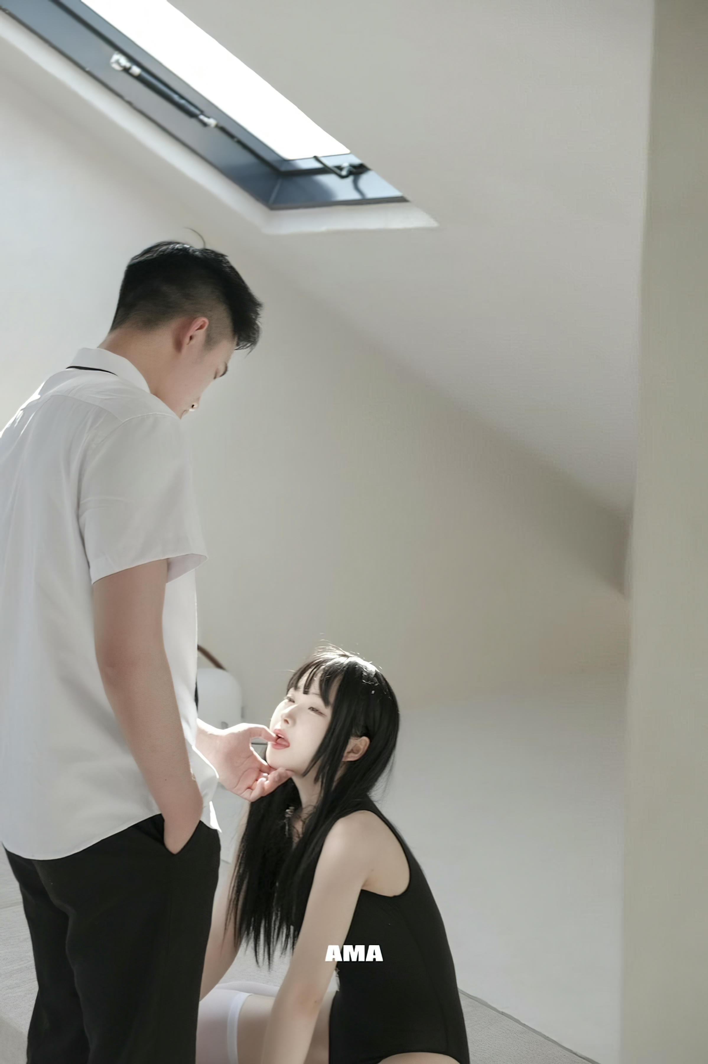 白莉爱吃巧克力 NO.000 马甲xiaoze2022 [195P1V 3.40GB]-NO.09 死库水 [6p]_第1集