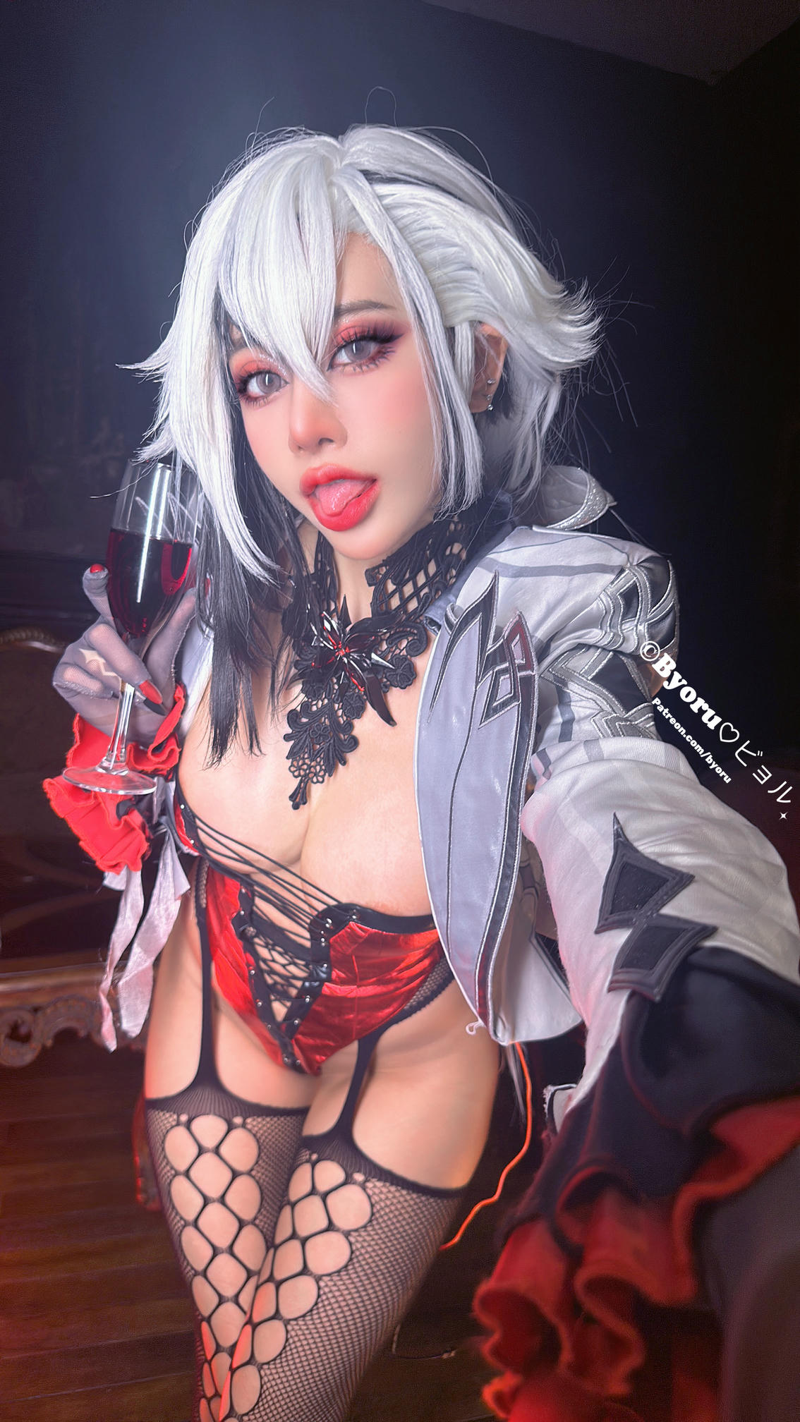 日本coser-Byoru NO.238 原神 仆人 阿蕾奇诺 两套 [94P22V  2.63G]-原神 - 「仆人」阿蕾奇诺 二-selfie_第1集