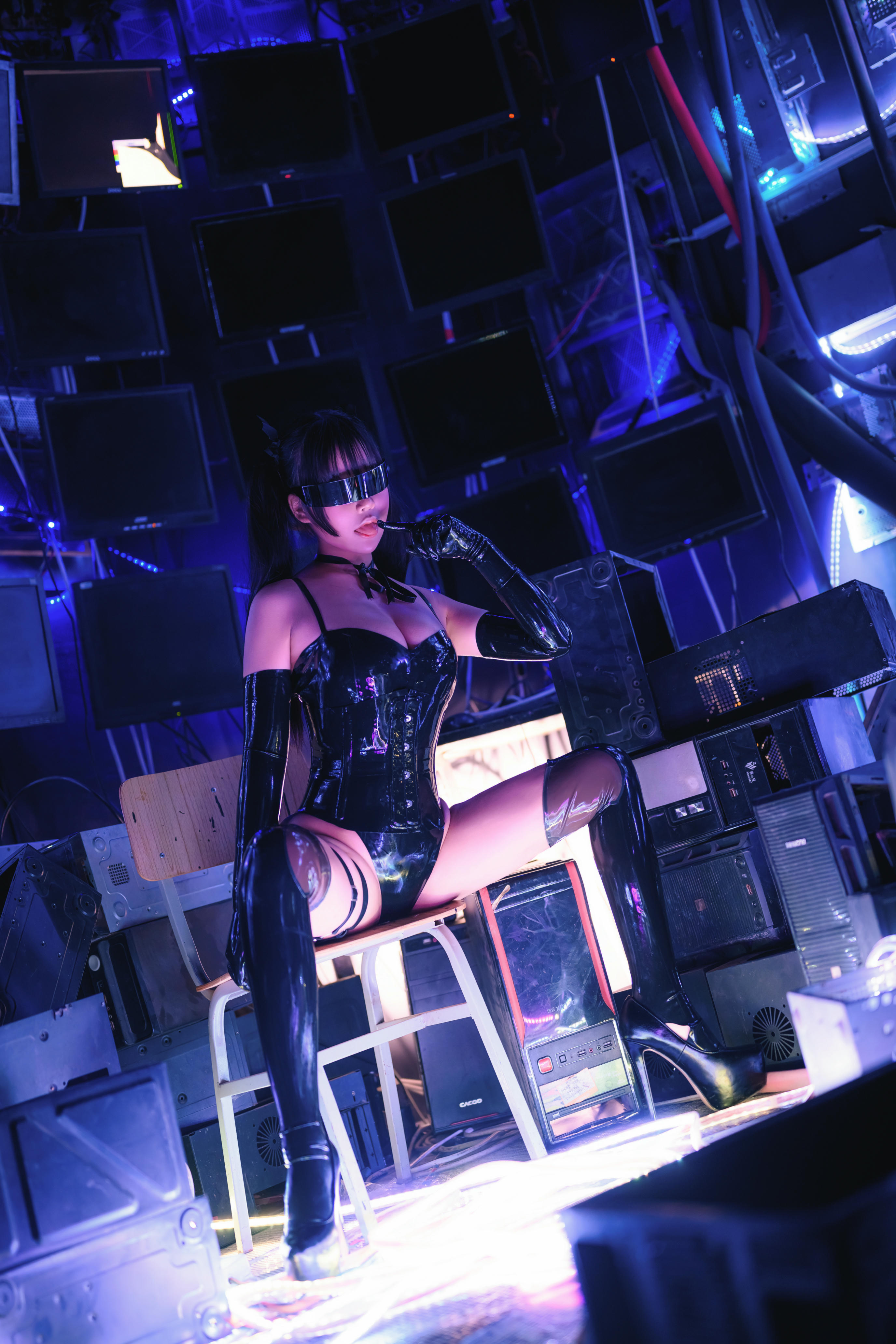 抱走莫子aa NO.013 限量发行胶衣 (43P)_第1集