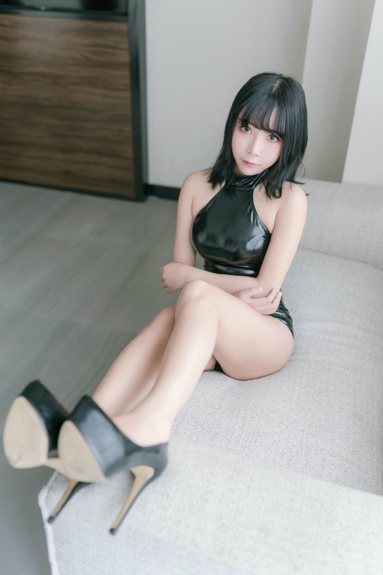 抱走莫子aa NO.017 高跟鞋 (41P)_第1集