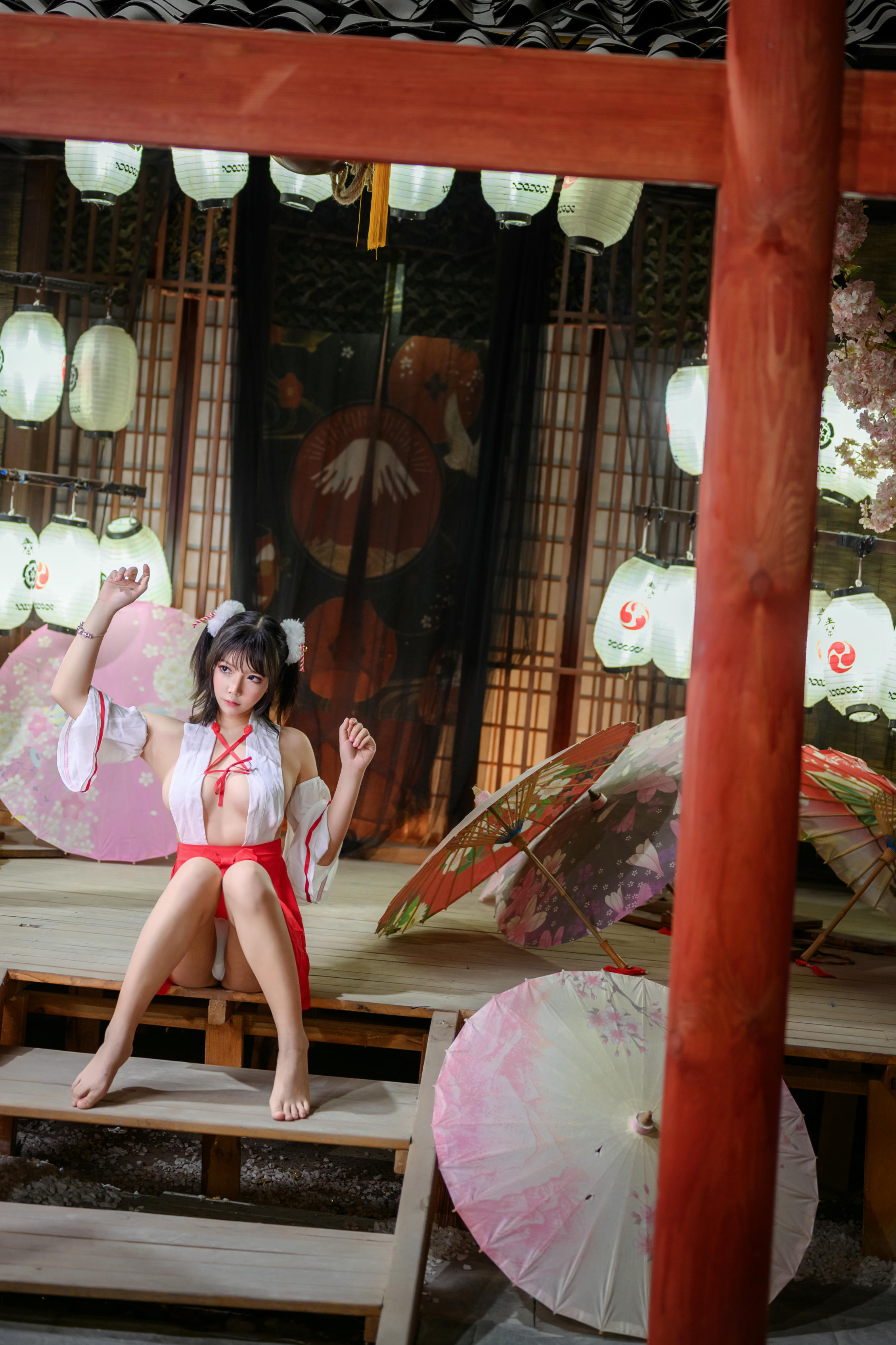 抱走莫子aa NO.020 限量电子版巫女 (37P)_第1集