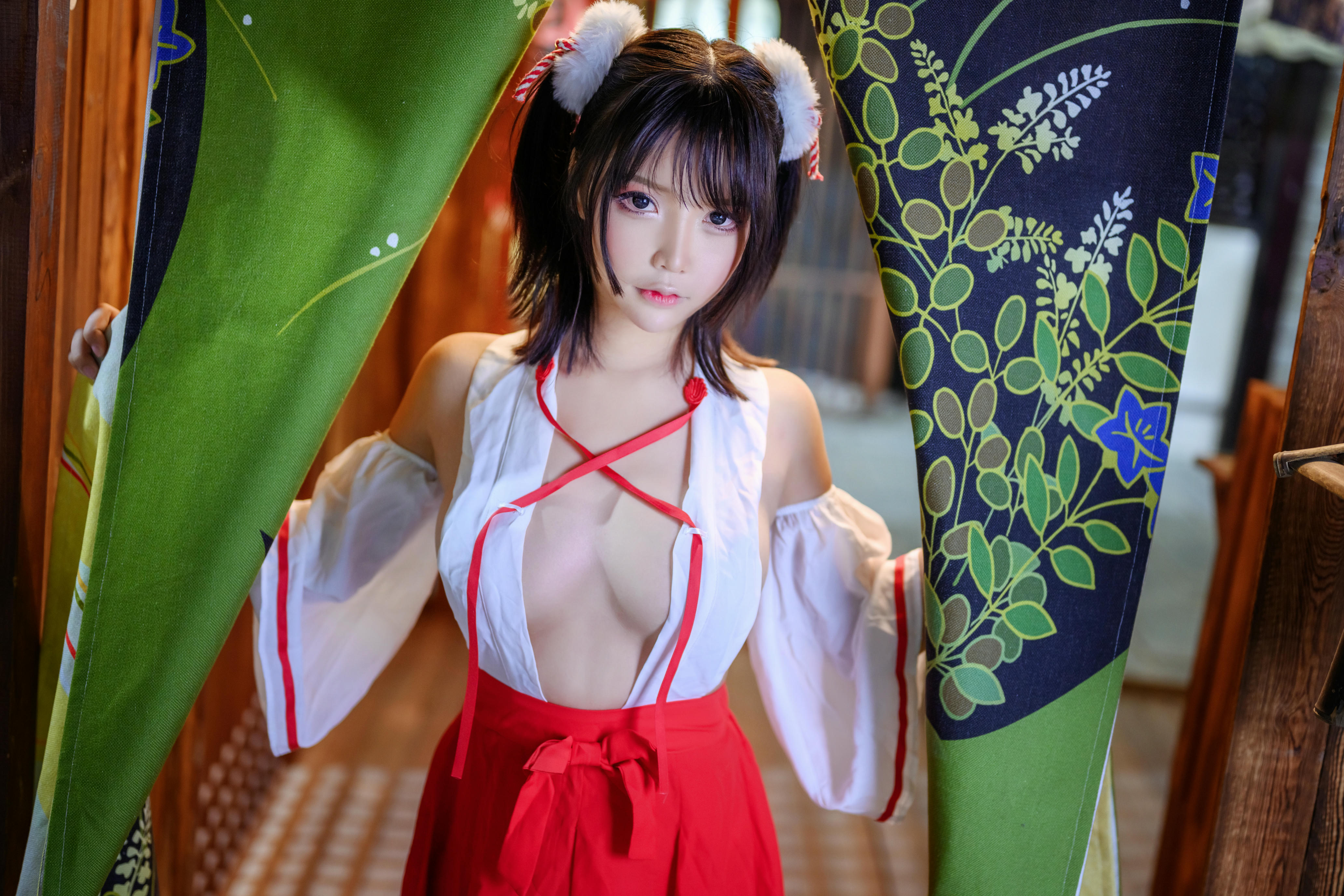 抱走莫子aa NO.020 限量电子版巫女 (37P)_第1集