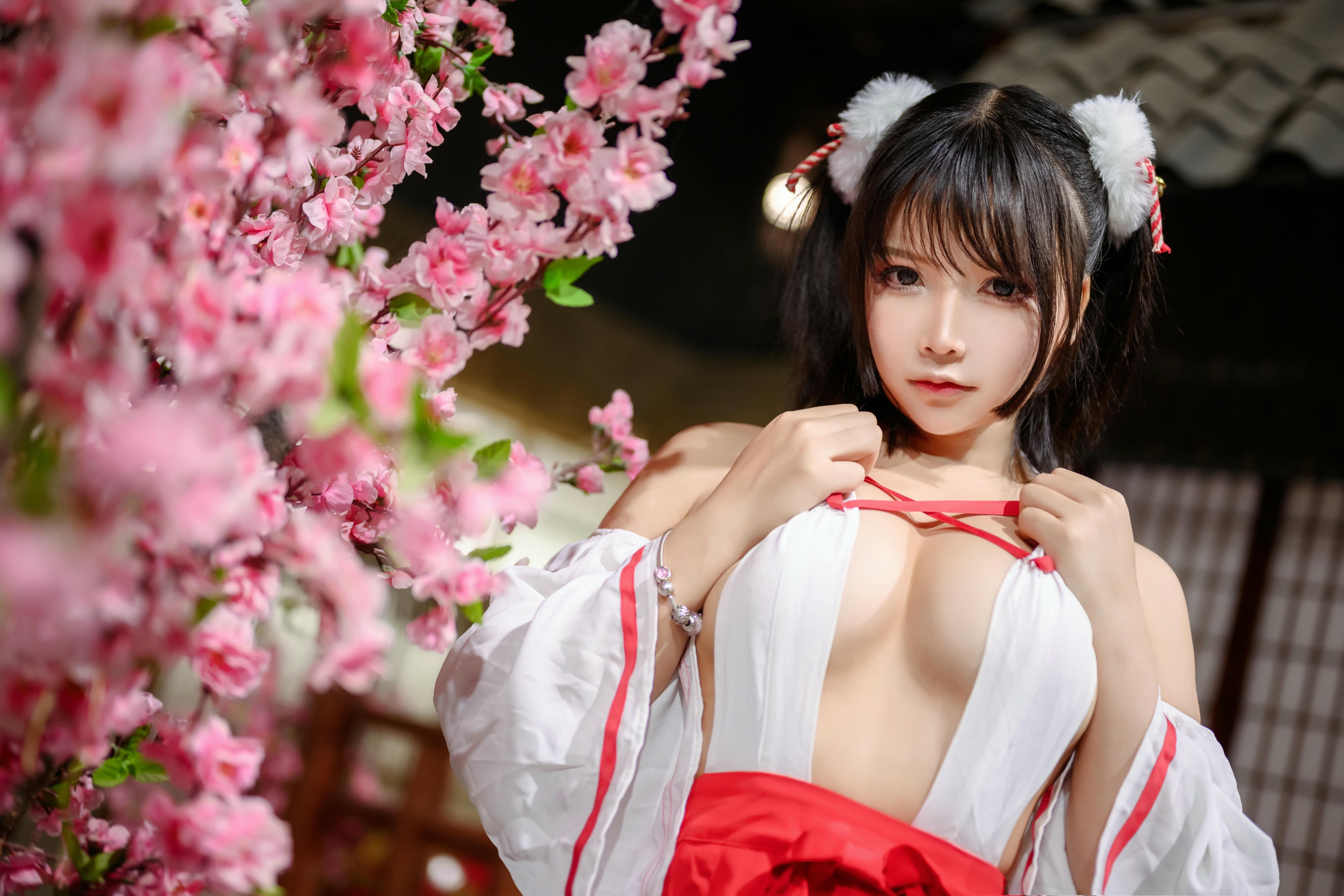 抱走莫子aa NO.020 限量电子版巫女 (37P)_第1集