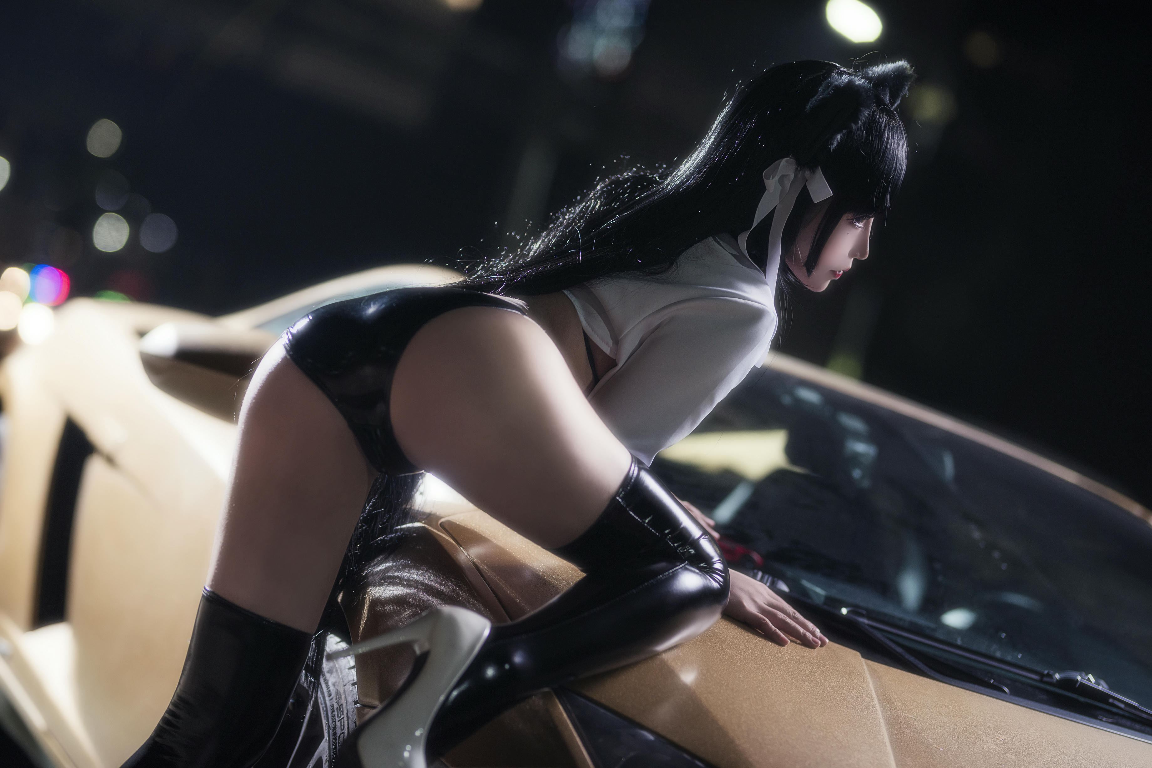 抱走莫子aa NO.009 -车女郎 (22P)_第1集