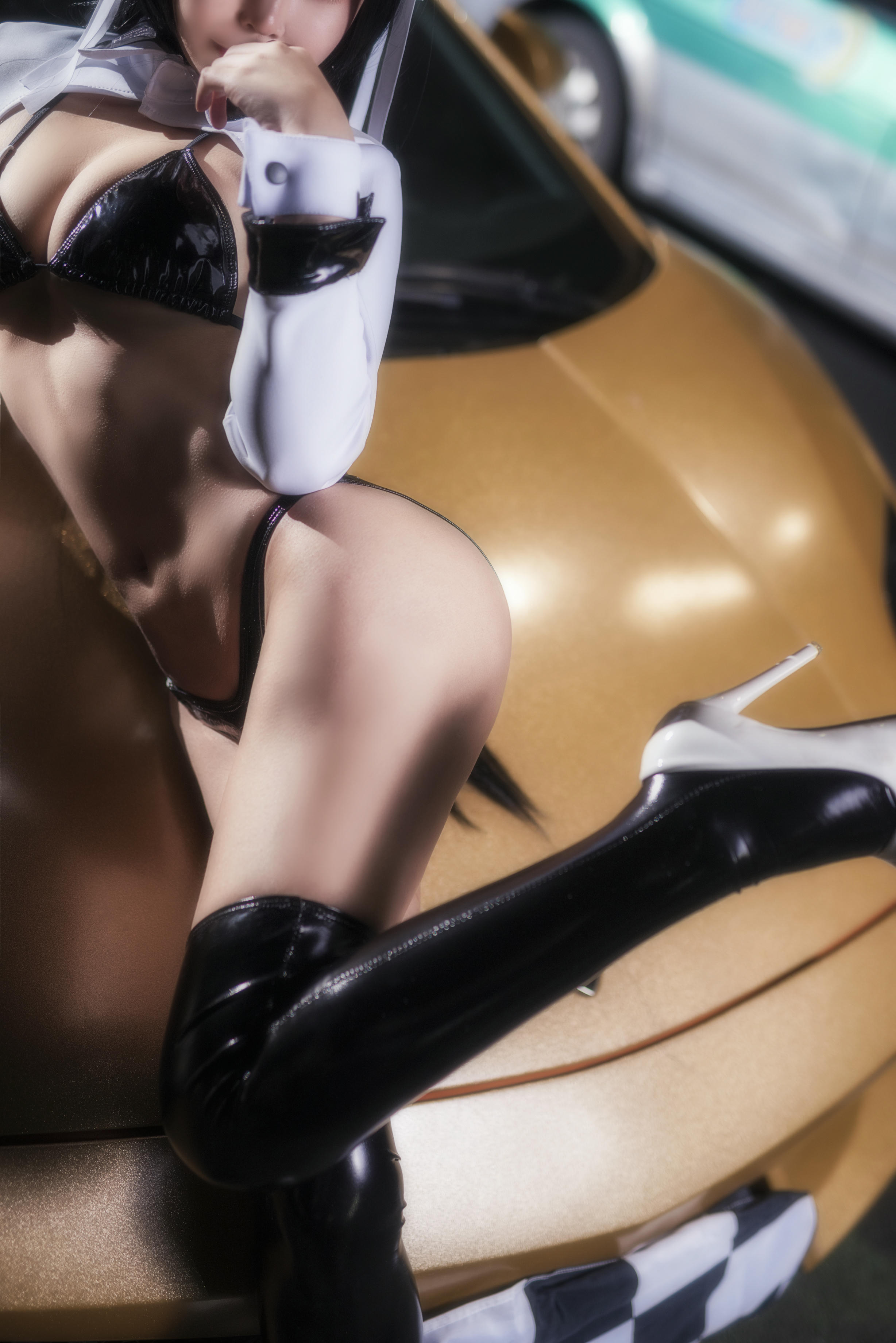 抱走莫子aa NO.009 -车女郎 (22P)_第1集