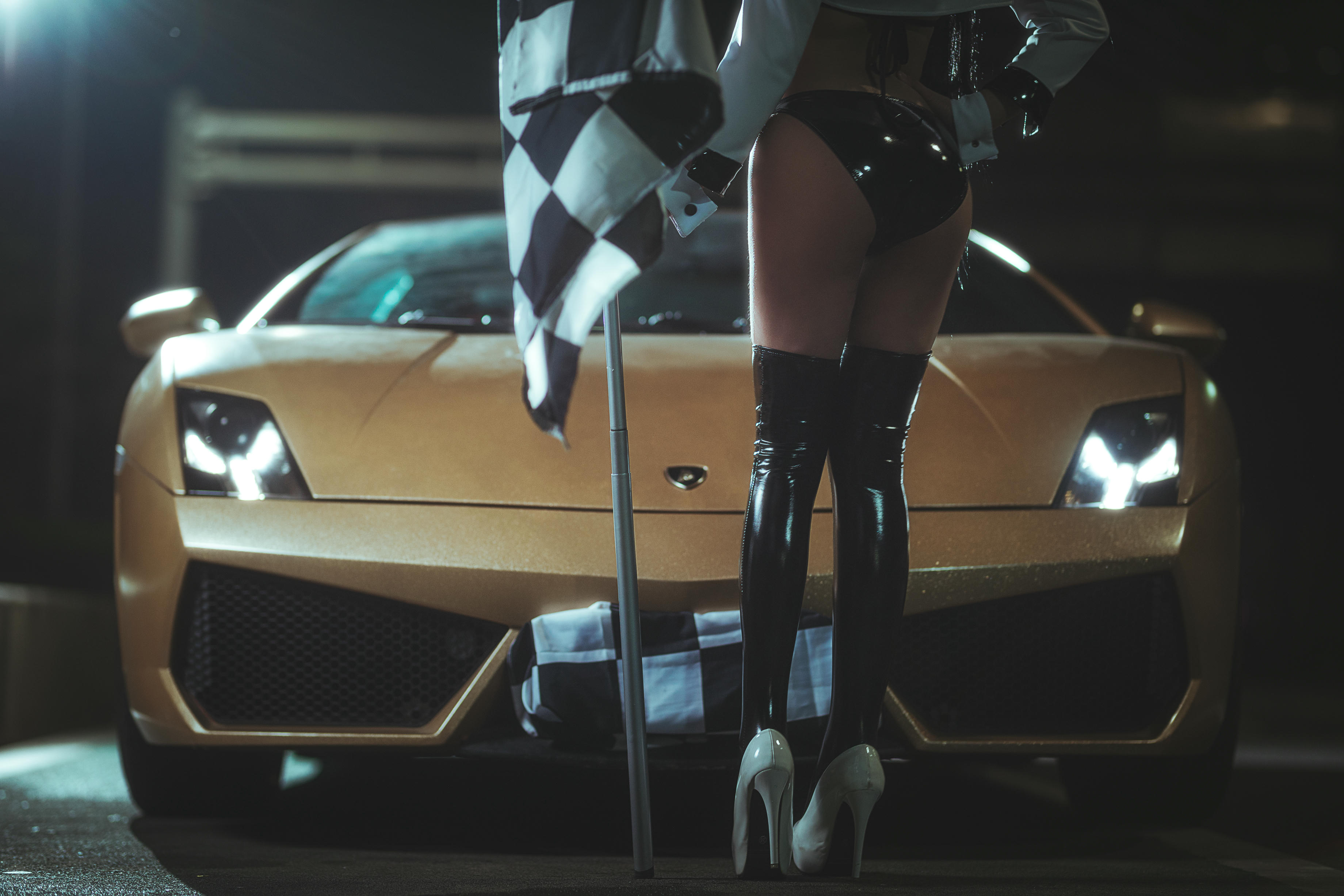 抱走莫子aa NO.009 -车女郎 (22P)_第1集