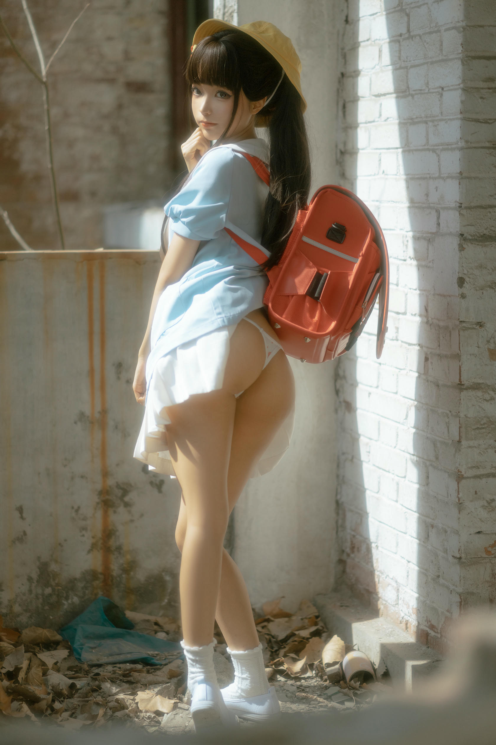 蠢沫沫 NO.154 小黄帽 绅士版 [156P-1.49G]_第1集