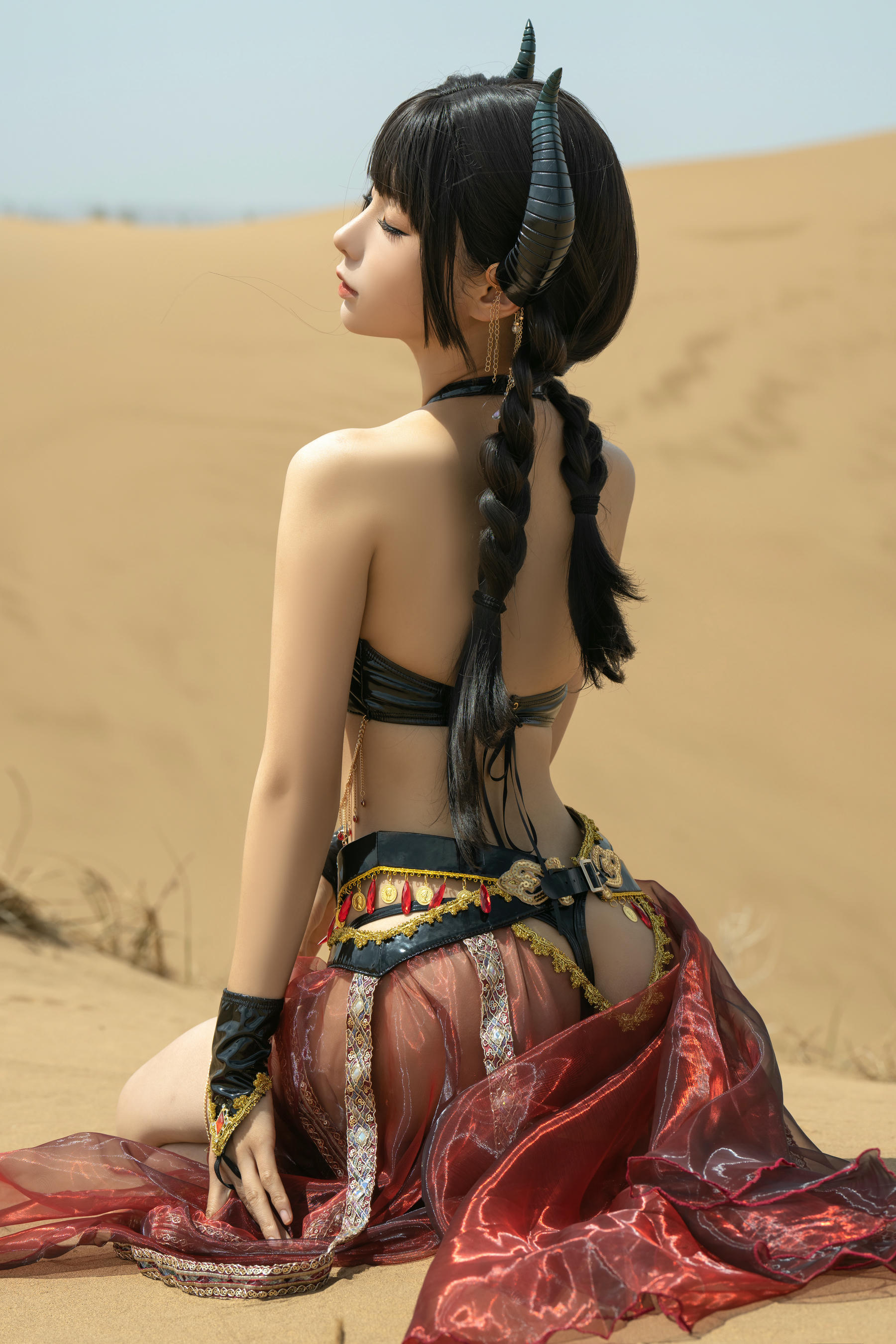 蠢沫沫 NO.243 沙漠魅魔[9P-76M]_第1集