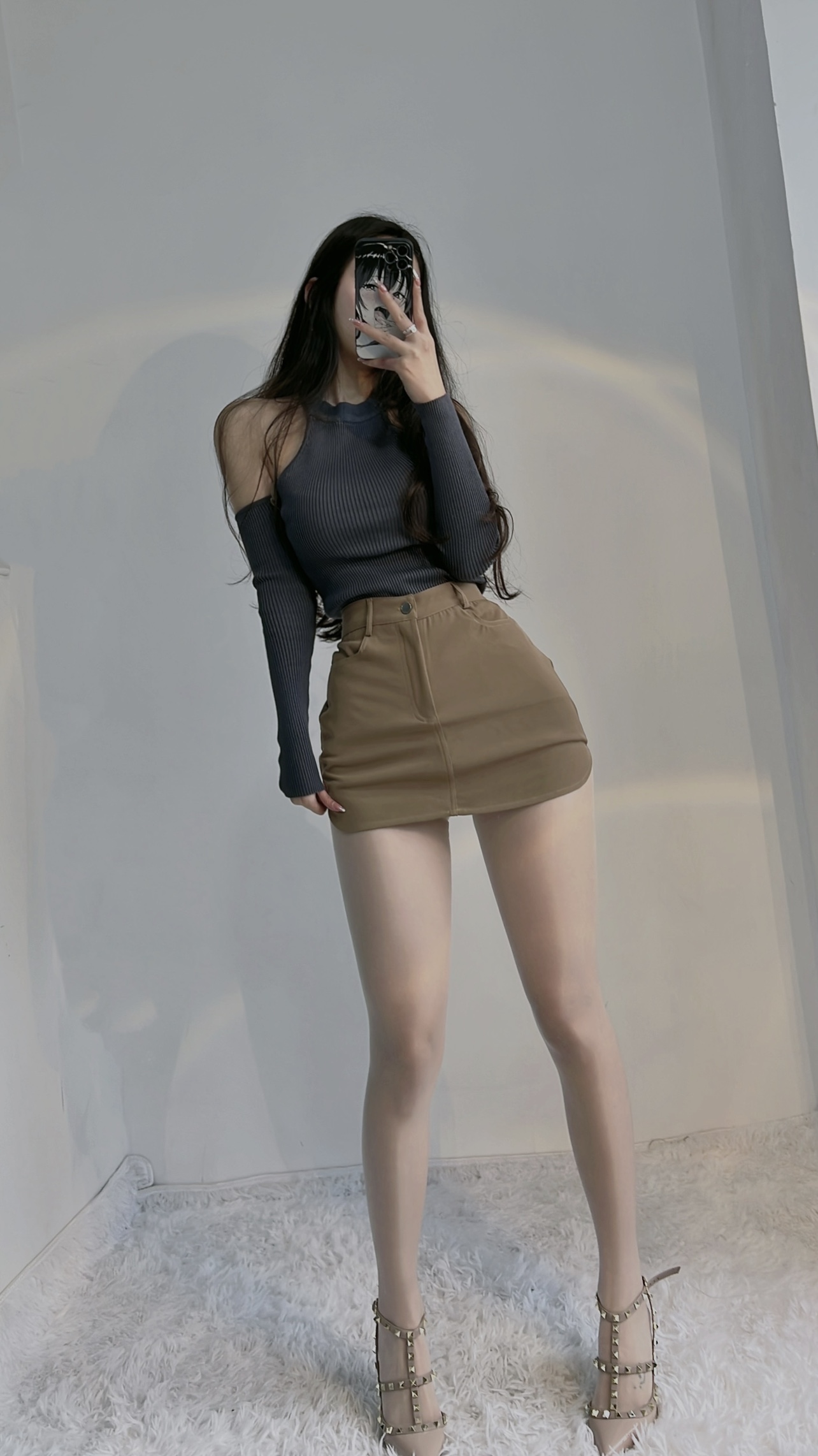 粉色的猪陈佩奇微密圈-142 春季辣妹风新款挂脖高领修身女式针织衫性感短款一字肩两穿针织衫_第1集