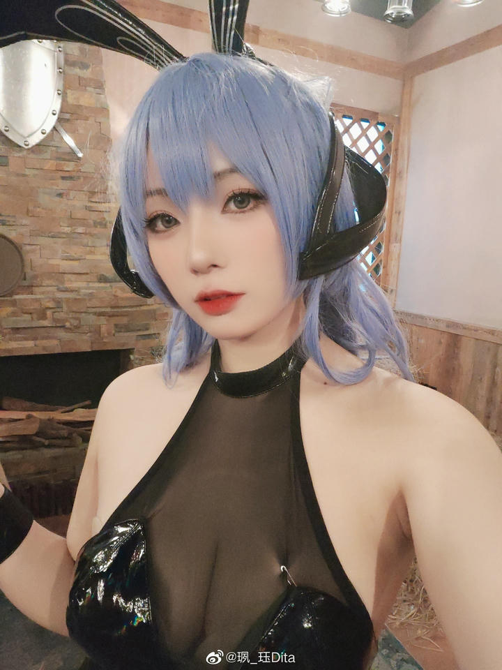 珟_珏Dita NO.001 6·17自拍〈碧蓝航线〉[4P 6MB]_第1集