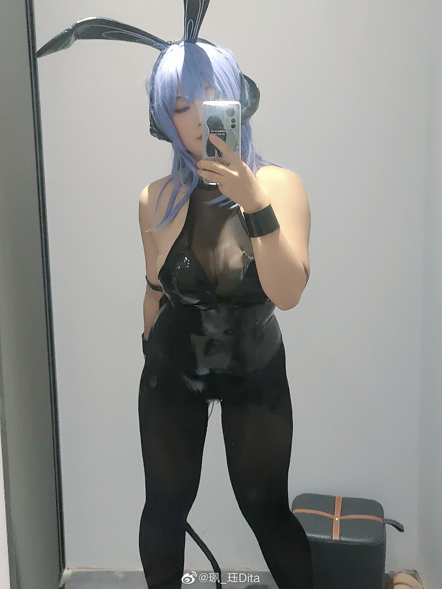 珟_珏Dita NO.001 6·17自拍〈碧蓝航线〉[4P 6MB]_第1集