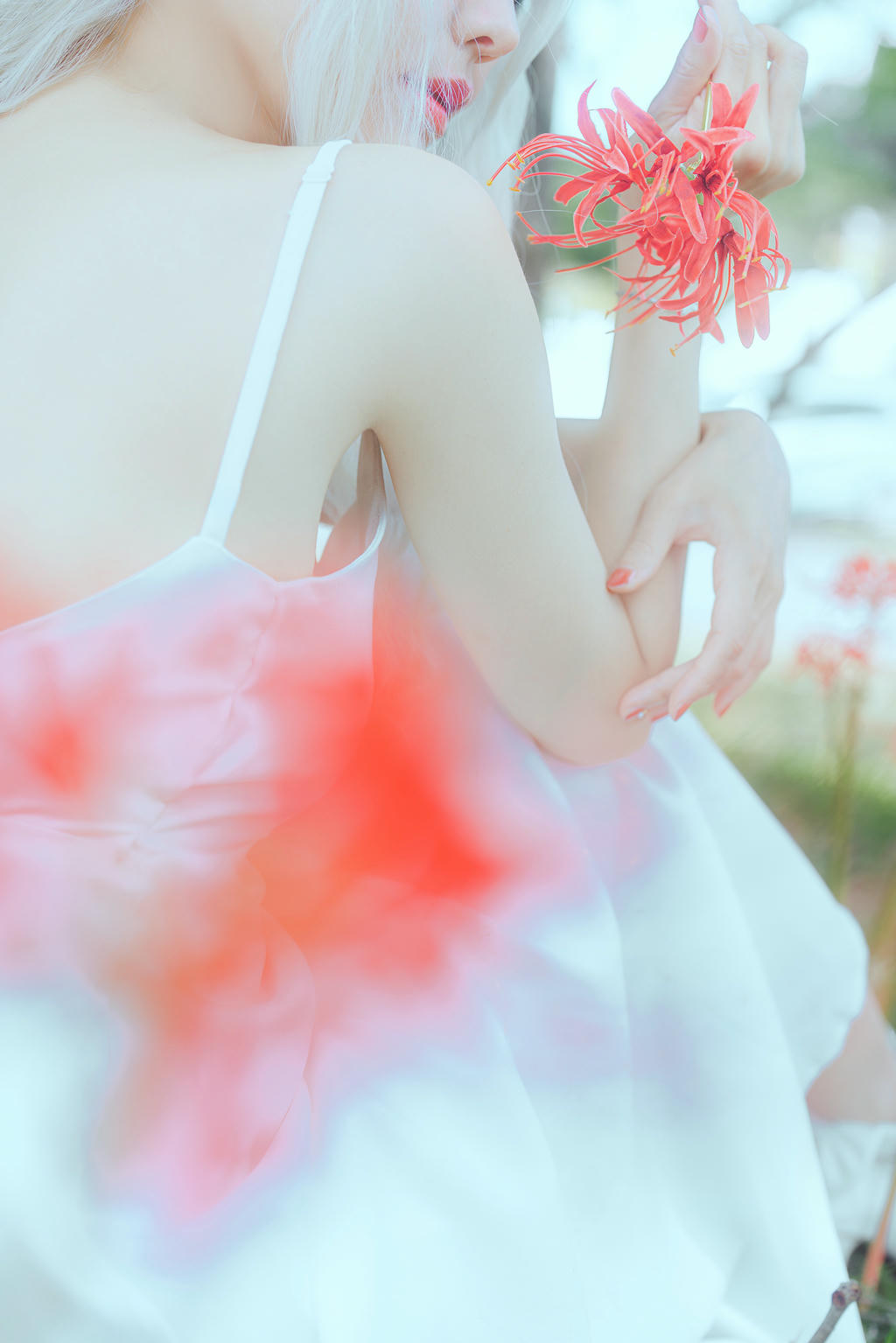 ElyEE子 NO.136 23年10月订阅 [86P2V-302MB]-B-White spider lily 白瓷彼岸 [27P-83MB]_第1集