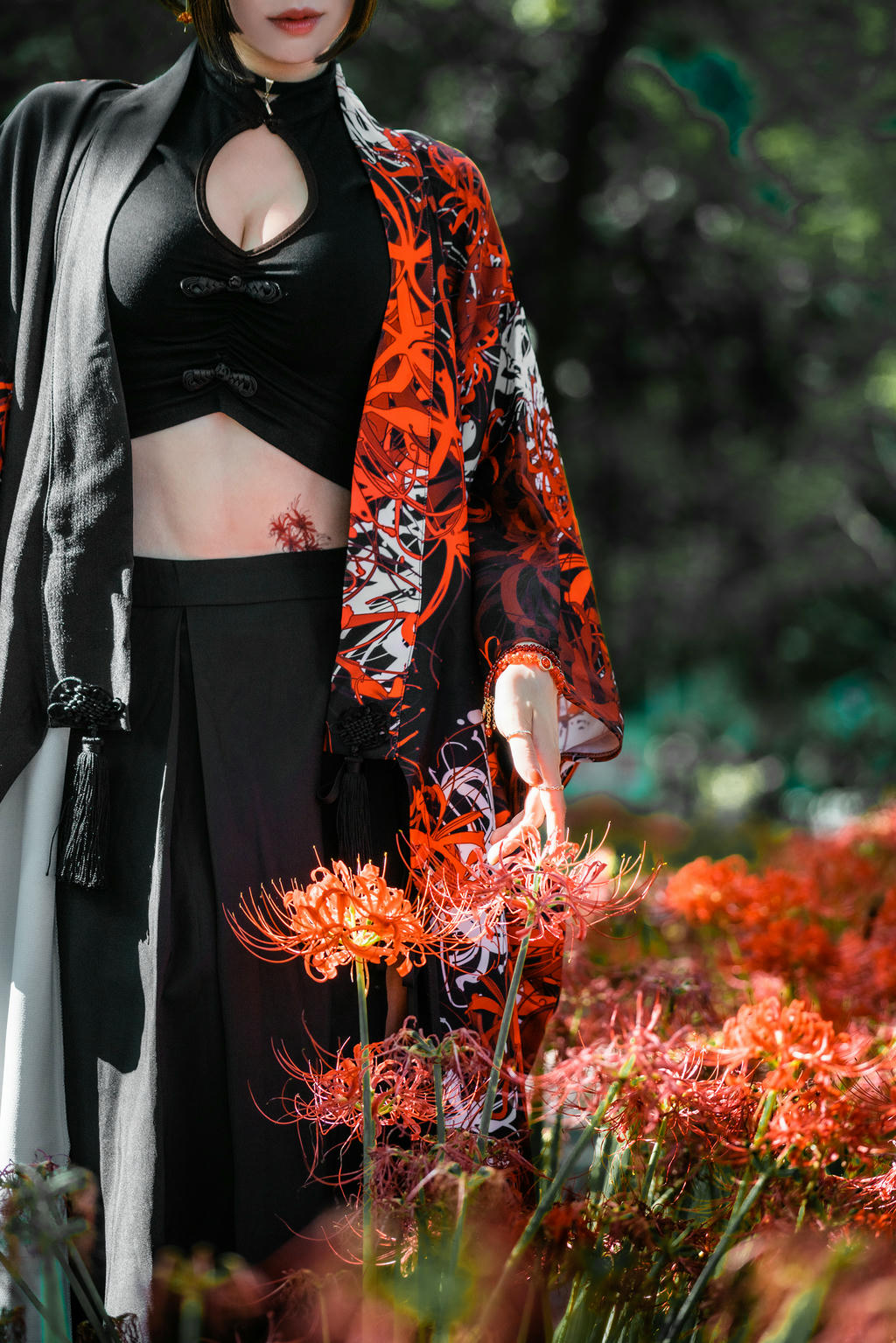 ElyEE子 NO.136 23年10月订阅 [86P2V-302MB]-C-Red Higanbana 殷紅彼岸 [36P-125MB]_第1集