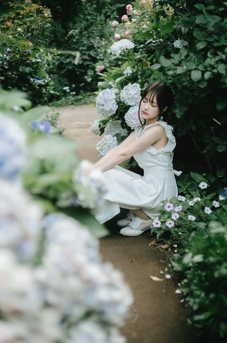 ElyEE子 NO.150 2024 July-Tier 3 A.Rainy Season雨季繡球花 [31P2V-86.3MB]_第1集