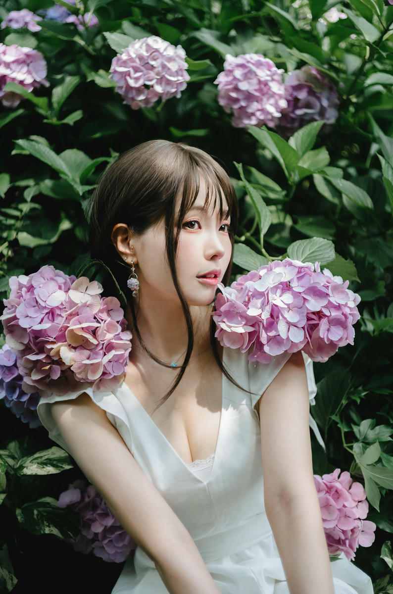 ElyEE子 NO.150 2024 July-Tier 3 A.Rainy Season雨季繡球花 [31P2V-86.3MB]_第1集