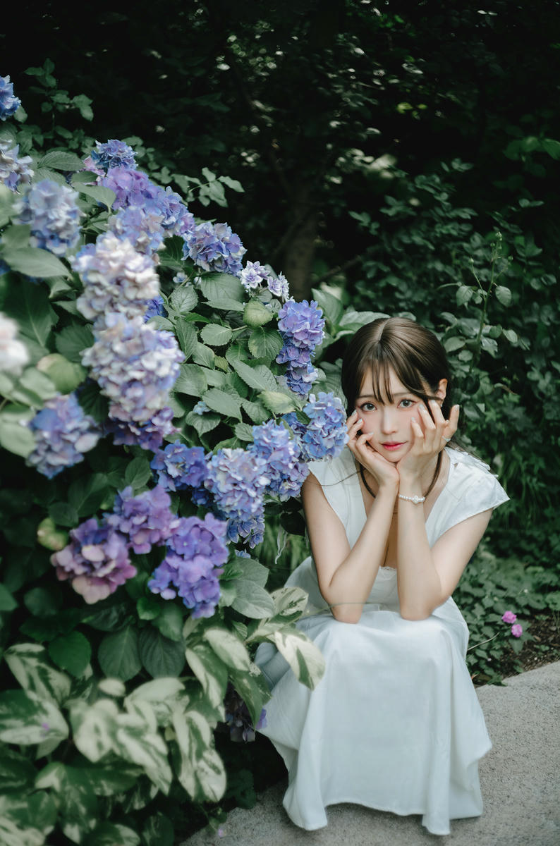 ElyEE子 NO.150 2024 July-Tier 3 A.Rainy Season雨季繡球花 [31P2V-86.3MB]_第2集