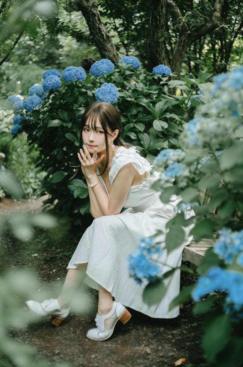 ElyEE子 NO.150 2024 July-Tier 3 A.Rainy Season雨季繡球花 [31P2V-86.3MB]_第1集