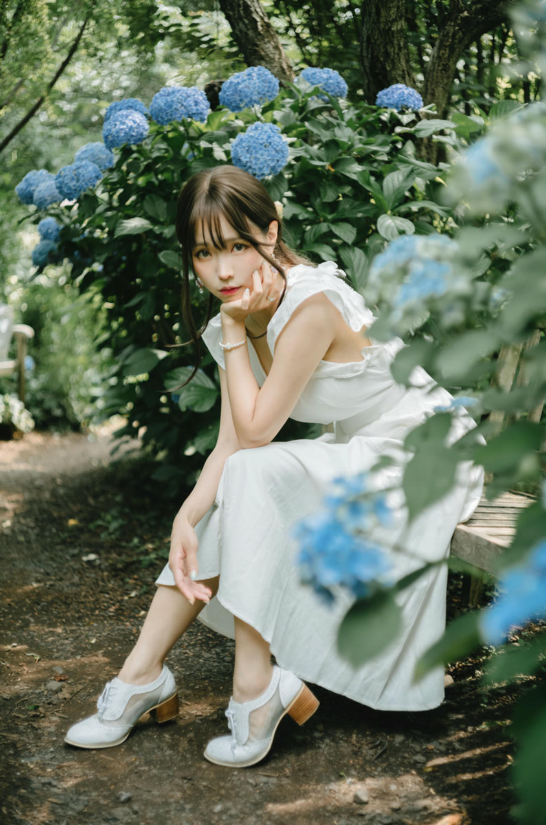 ElyEE子 NO.150 2024 July-Tier 3 A.Rainy Season雨季繡球花 [31P2V-86.3MB]_第1集