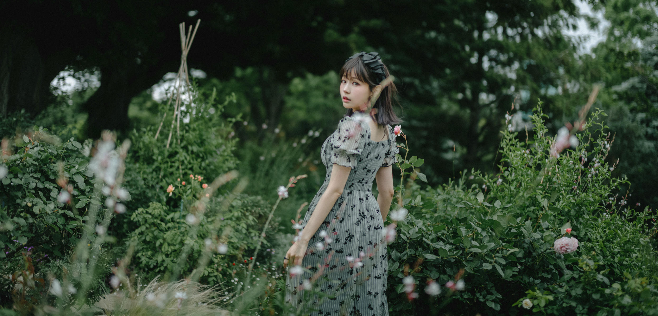 ElyEE子 NO.154 Aug-Tier 3 [110P9V-745MB]-A.Roses After the_Rain雨後玫瑰 [30P1V-115MB]_第1集