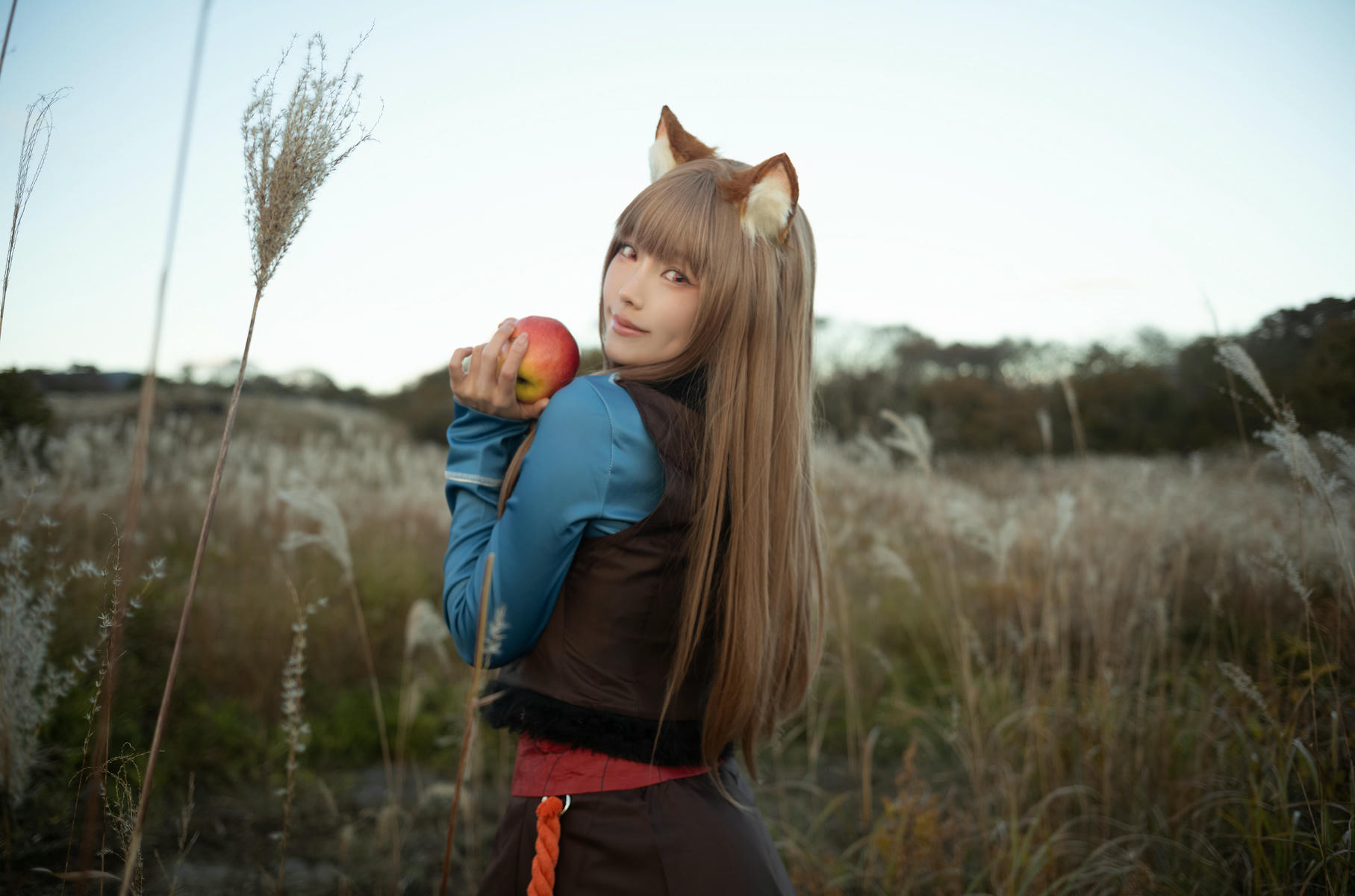 ElyEE子 NO.160 2024年12月订阅 (3套)[129P7V 552M]-B-Soft Glow狼與暖陽 [52P 1V]_第2集