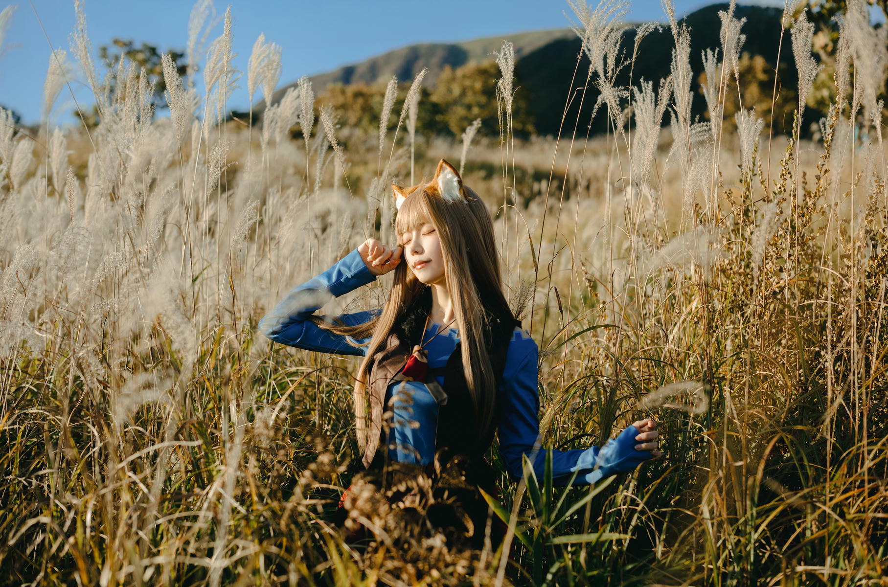 ElyEE子 NO.160 2024年12月订阅 (3套)[129P7V 552M]-B-Soft Glow狼與暖陽 [52P 1V]_第1集