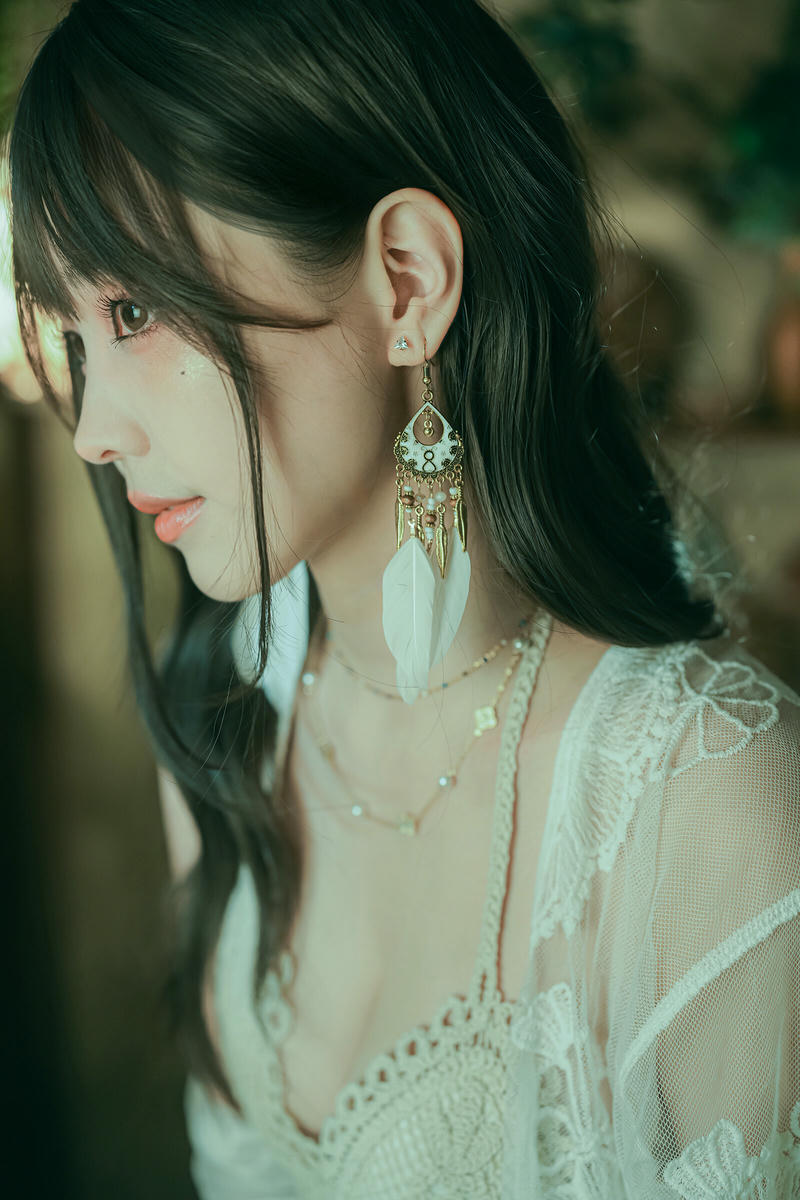 ElyEE子 NO.163 Secret Treehouse Escape [31P5V-152MB]_第2集