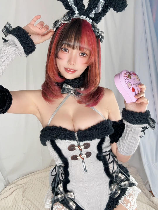 ElyEE子 NO.164 Shirogane noel~Nun [27P13V 206MB]_第1集