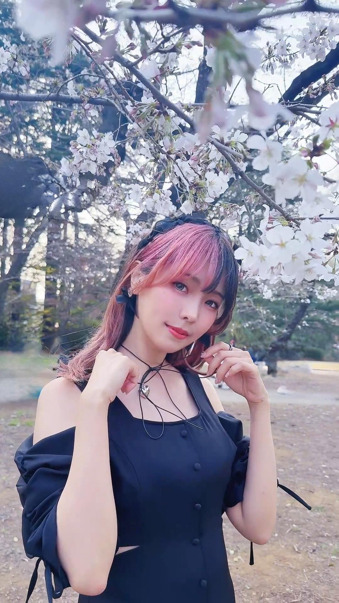 ElyEE子 NO.168 2025年04月订阅 (4套)[92P 9V 311.9M]-April Extra 2025 [15P]_第1集