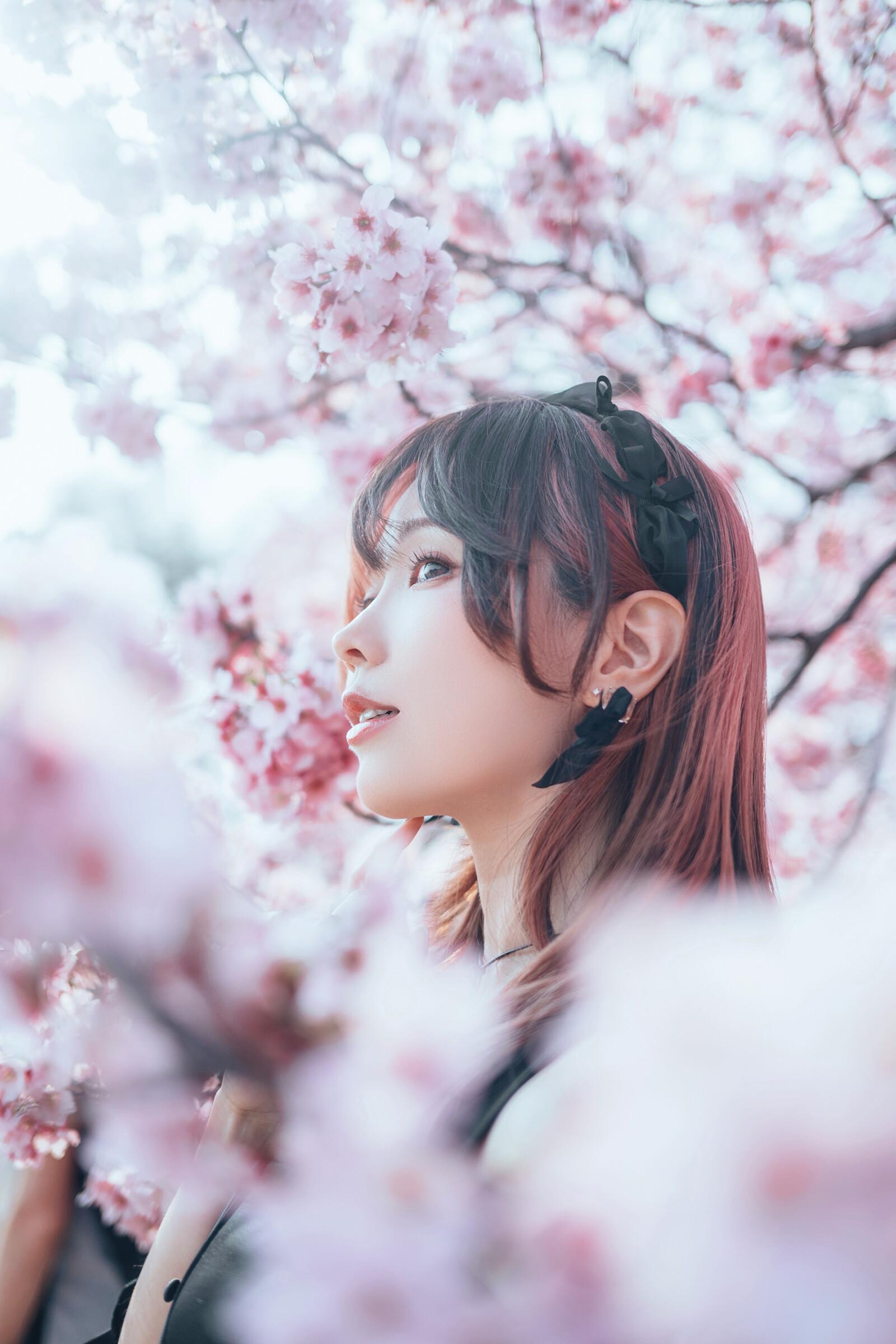 ElyEE子 NO.168 2025年04月订阅 (4套)[92P 9V 311.9M]-April Set B 2025 [30P 1V]_第1集