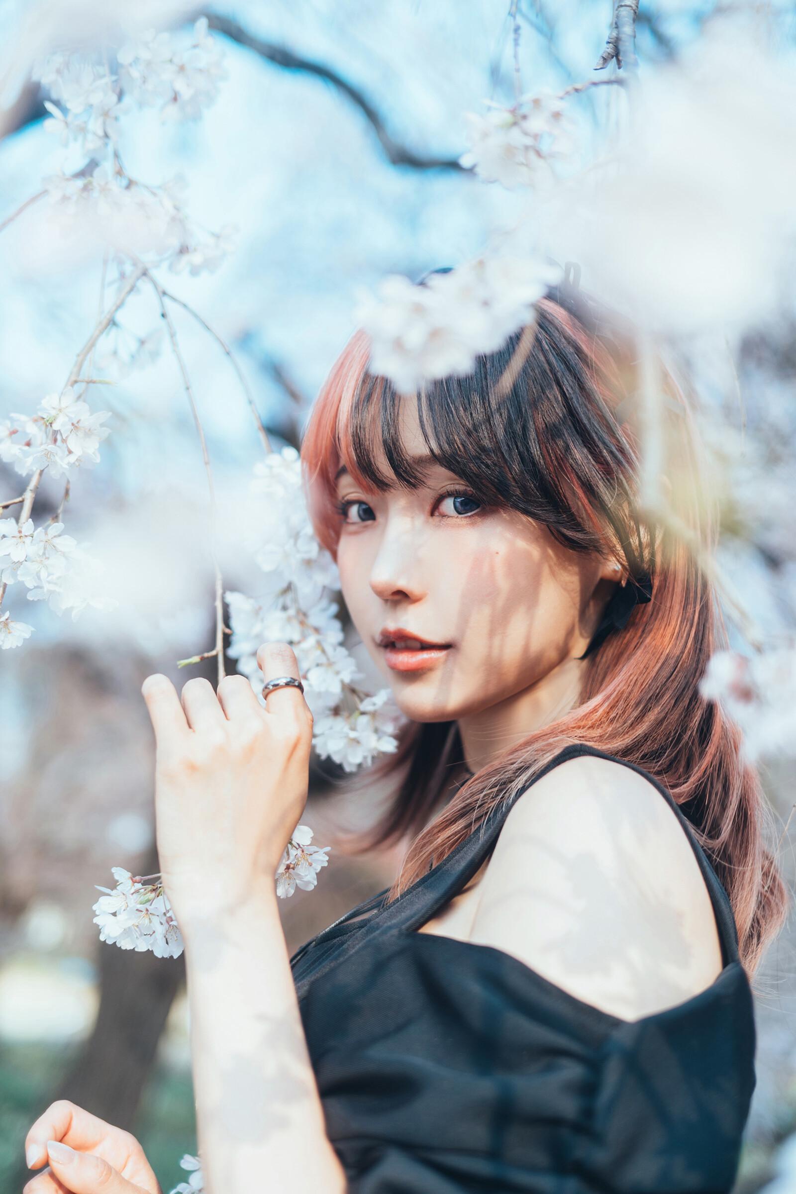 ElyEE子 NO.168 2025年04月订阅 (4套)[92P 9V 311.9M]-April Set B 2025 [30P 1V]_第1集