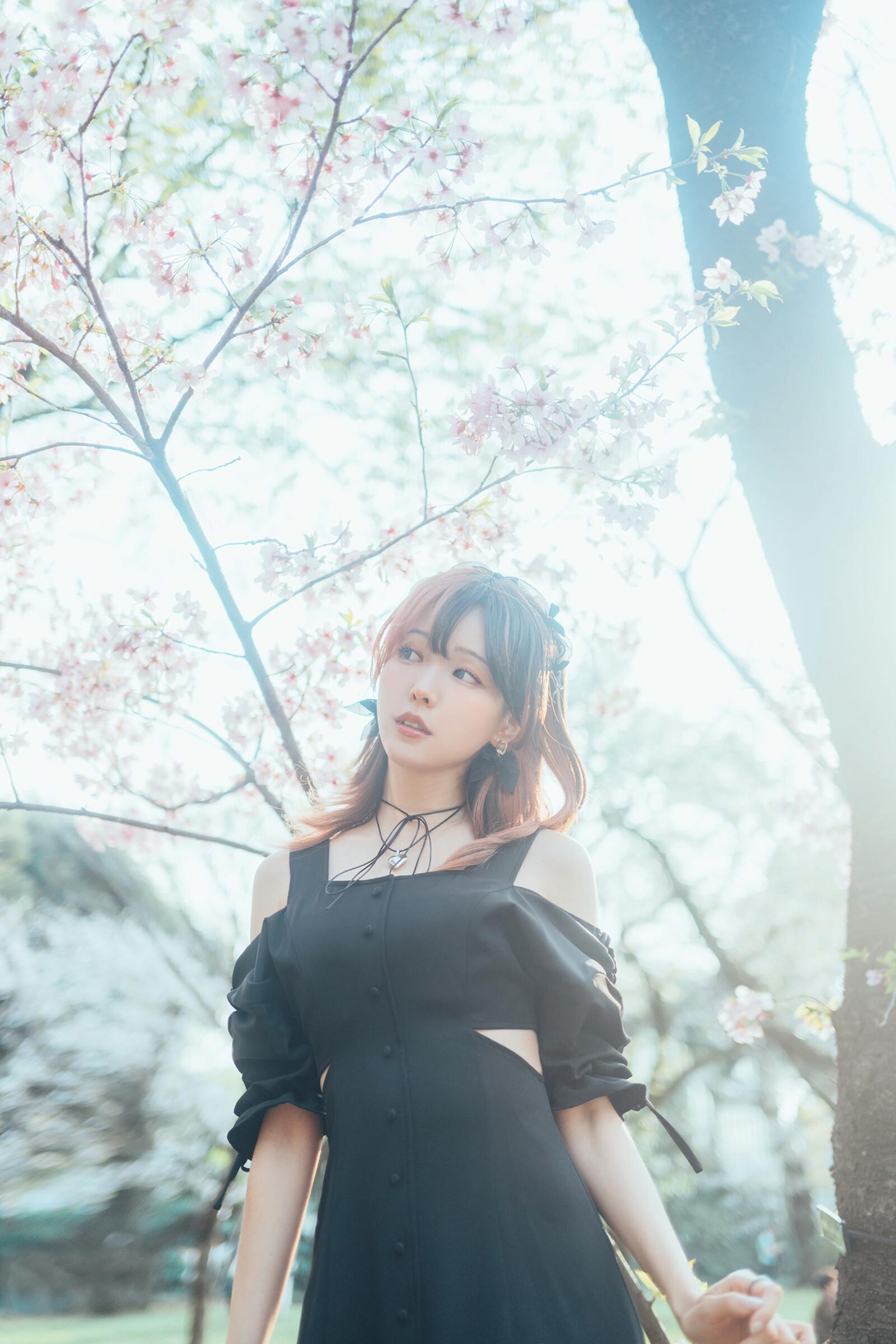 ElyEE子 NO.168 2025年04月订阅 (4套)[92P 9V 311.9M]-April Set B 2025 [30P 1V]_第1集