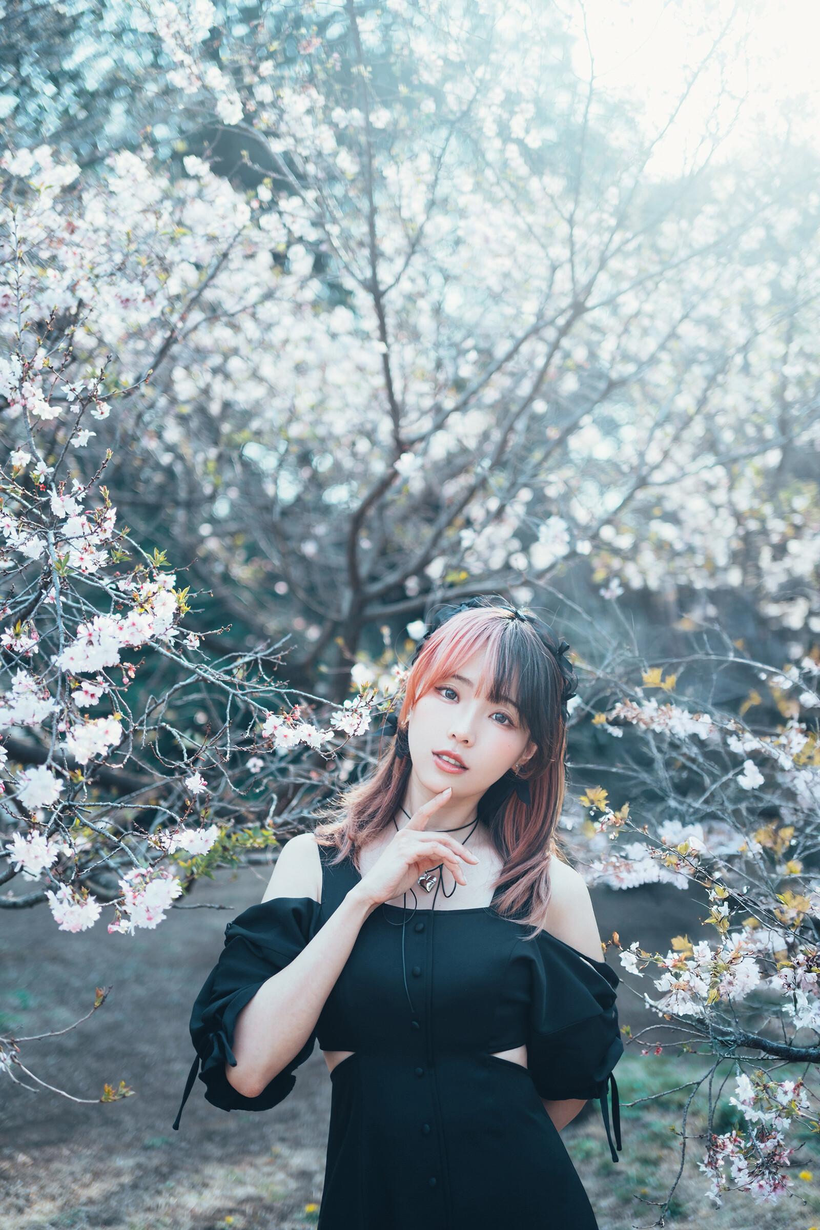 ElyEE子 NO.168 2025年04月订阅 (4套)[92P 9V 311.9M]-April Set B 2025 [30P 1V]_第1集